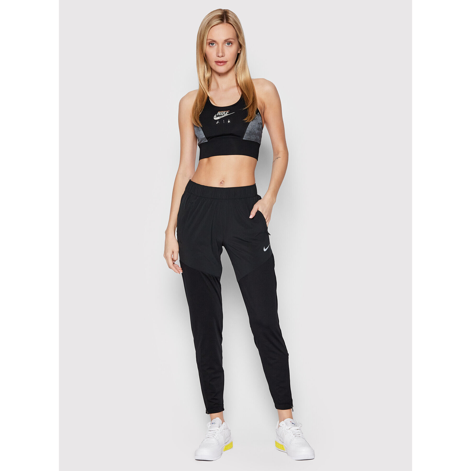 Nike Teplákové nohavice Essential DH6975 Čierna Slim Fit - Pepit.sk