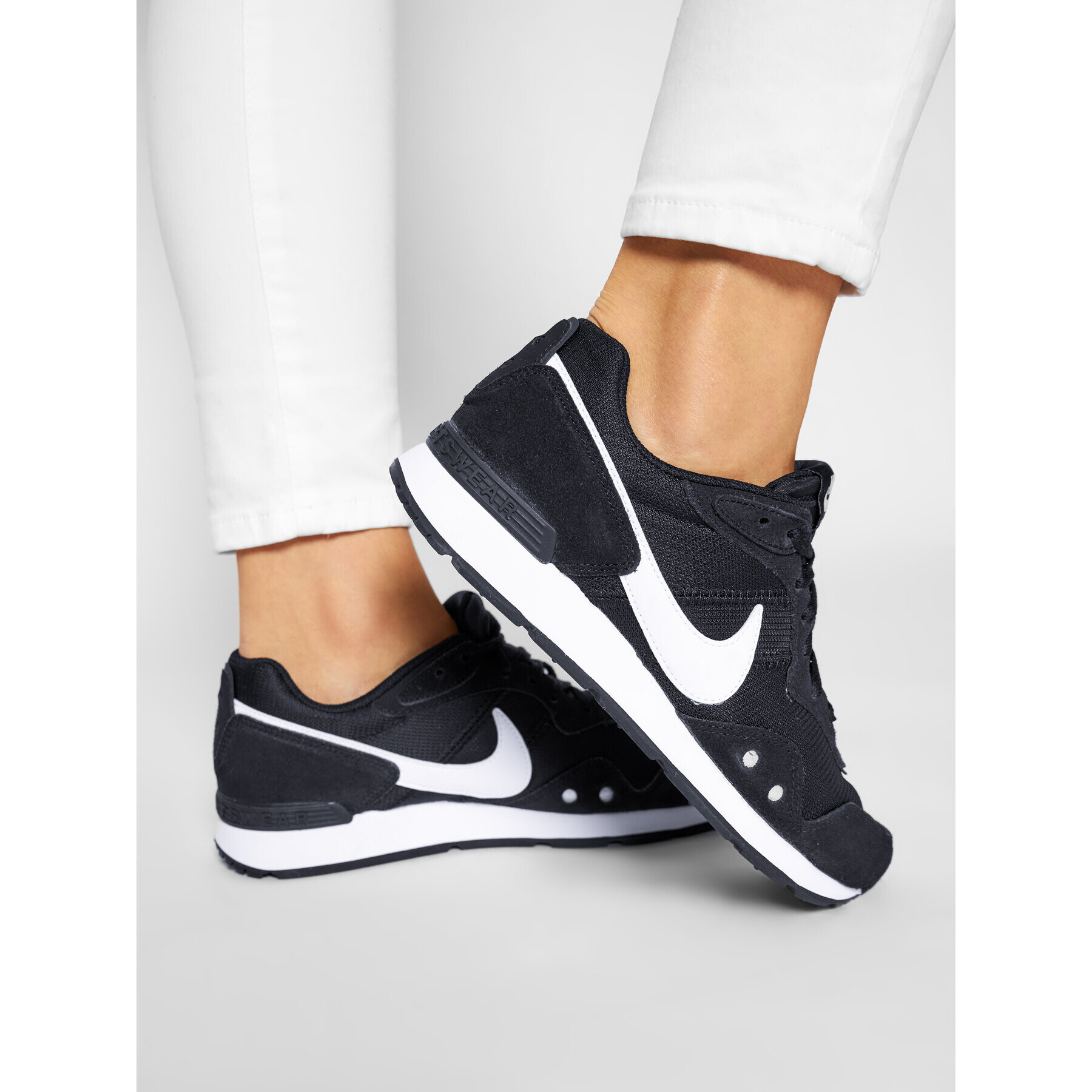 Nike Topánky Venture Runner CK2948 001 Čierna - Pepit.sk