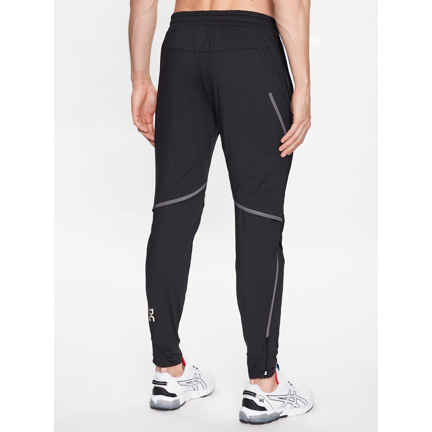 On Teplákové nohavice Running Pants M 10600137 Čierna Athletic Fit - Pepit.sk