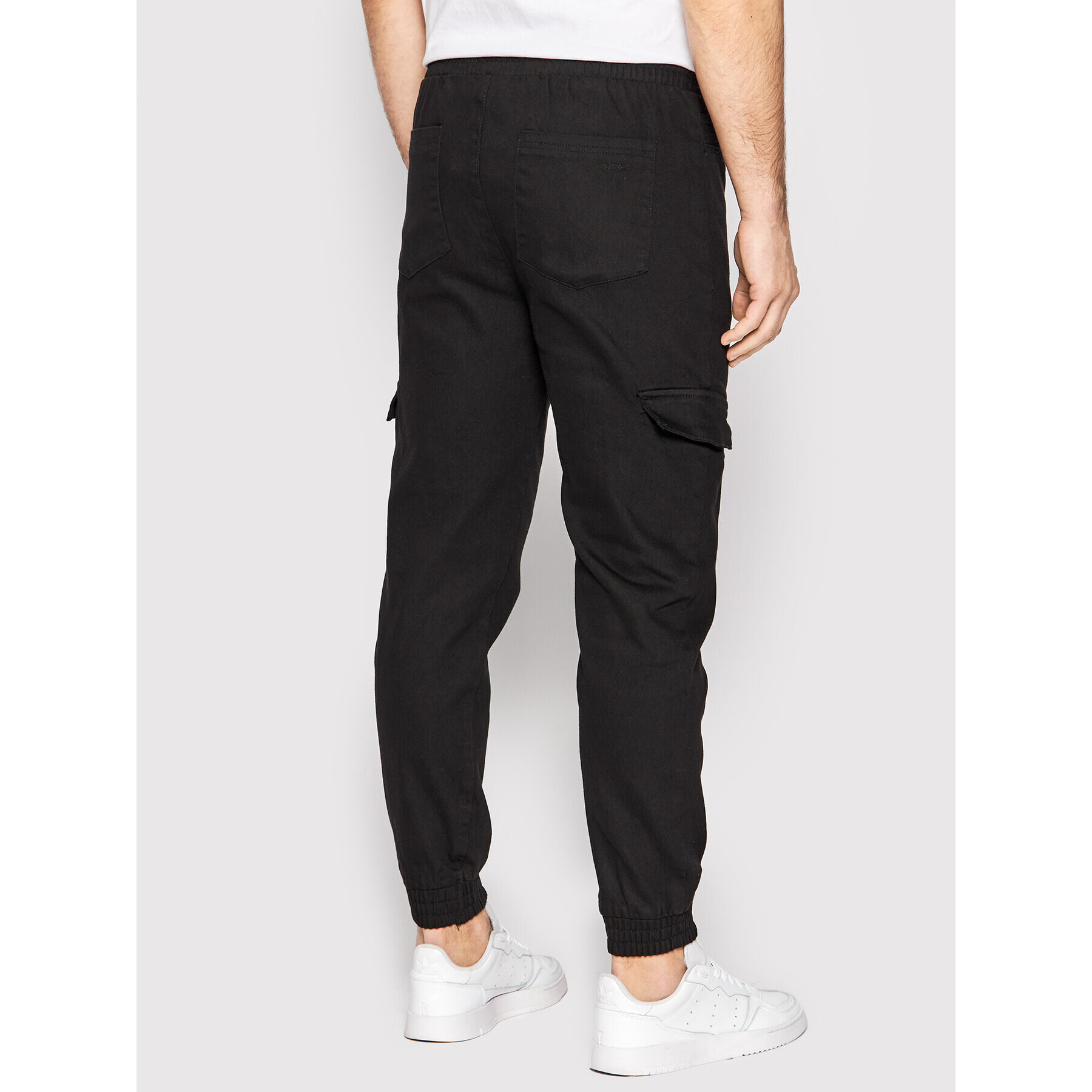 Outhorn Jogger nohavice SPMJ600 Čierna Relaxed Fit - Pepit.sk