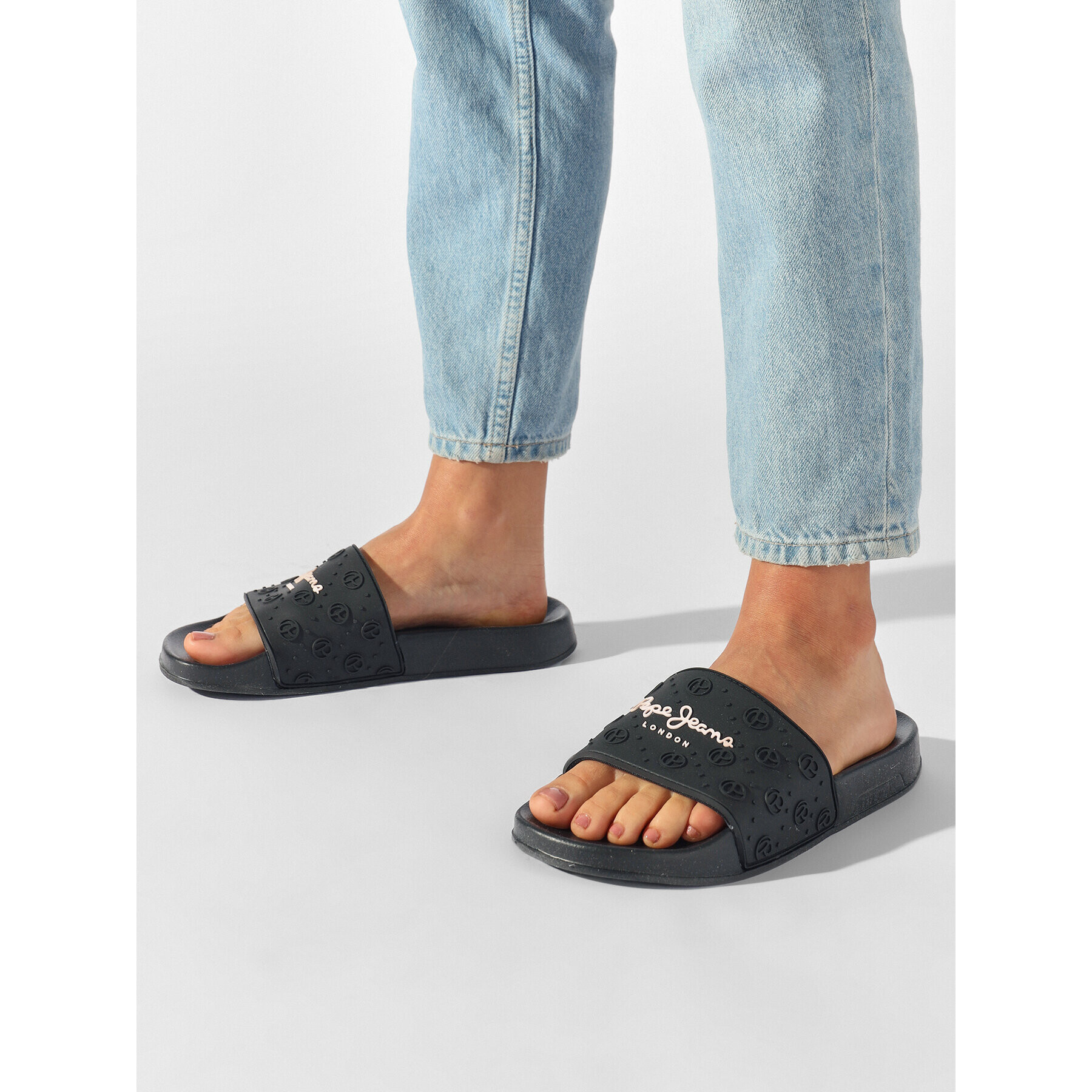 Pepe Jeans Šľapky Slider Plain W PLS70126 Čierna - Pepit.sk