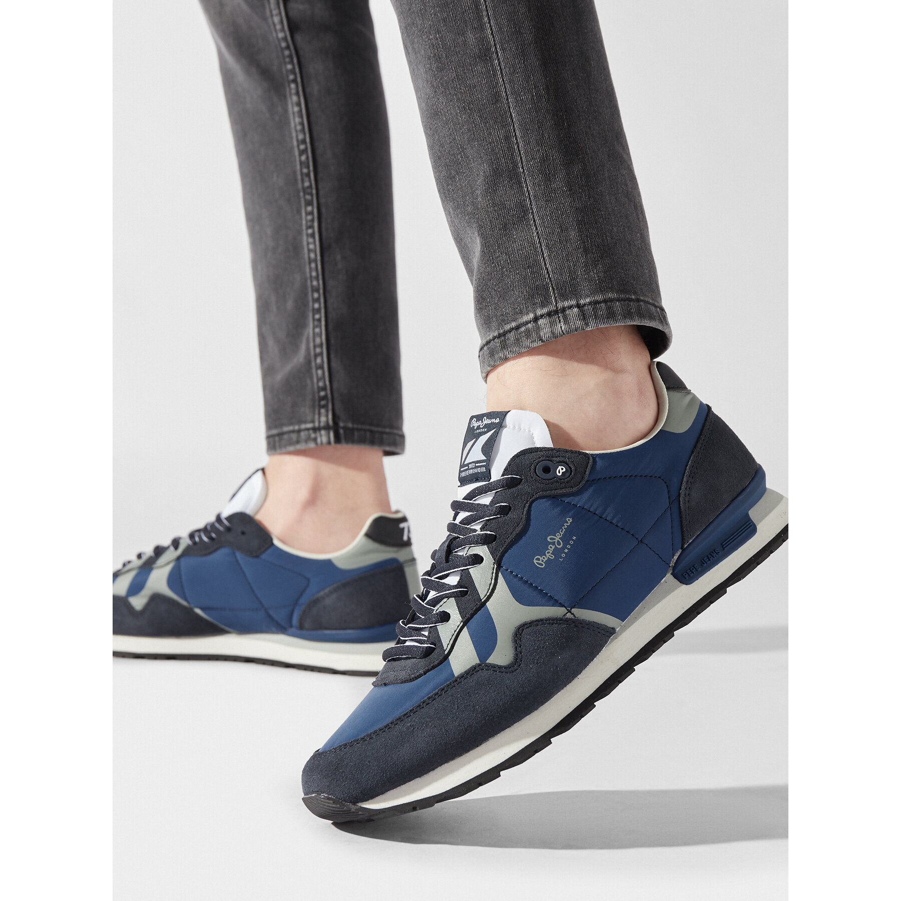 Pepe Jeans Sneakersy Britt Man Print PMS30852 Tmavomodrá - Pepit.sk