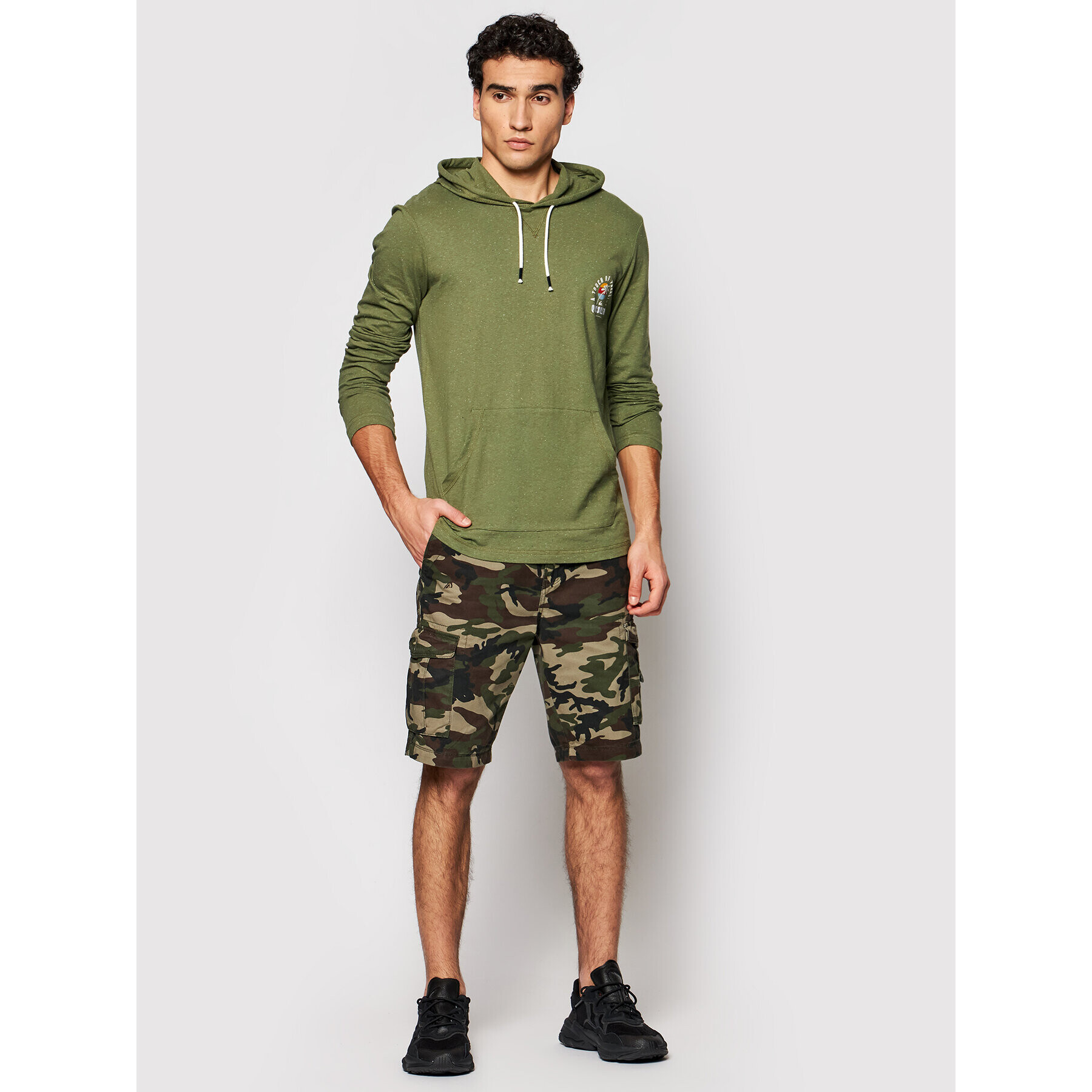 Quiksilver Bavlnené šortky Crucial Battle EQYWS03456 Zelená Tapered Fit - Pepit.sk