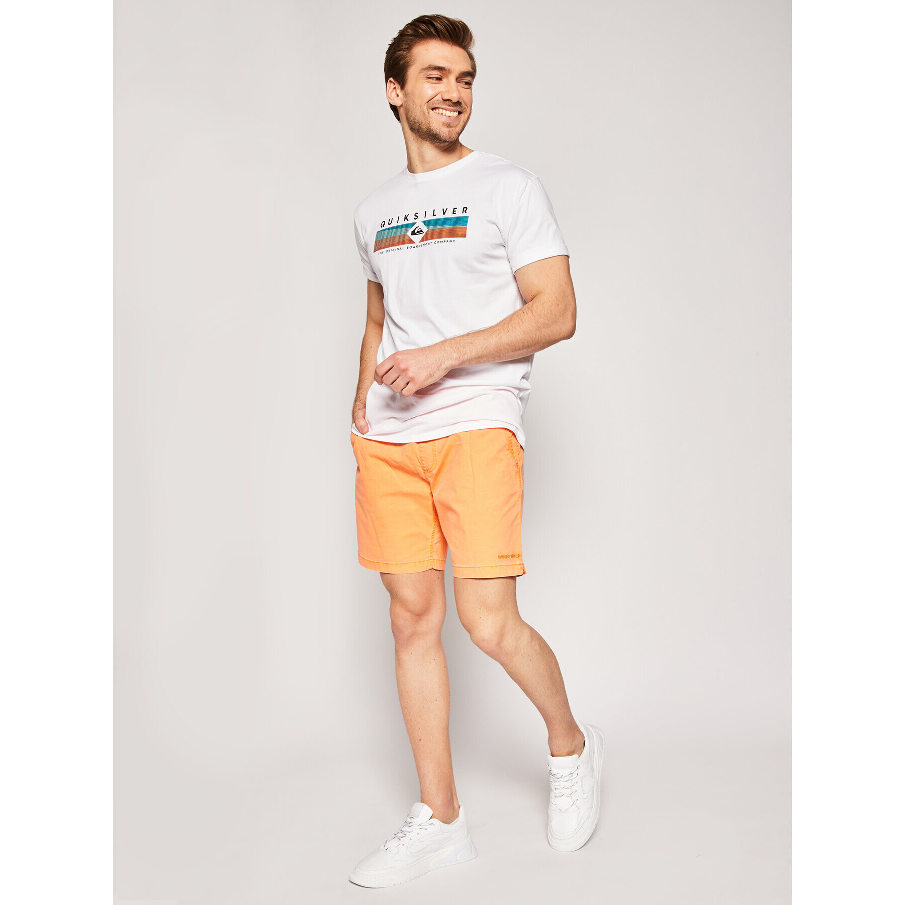 Quiksilver Bavlnené šortky Taxer 17" Elasticized EQYWS03610 Oranžová Regular Fit - Pepit.sk