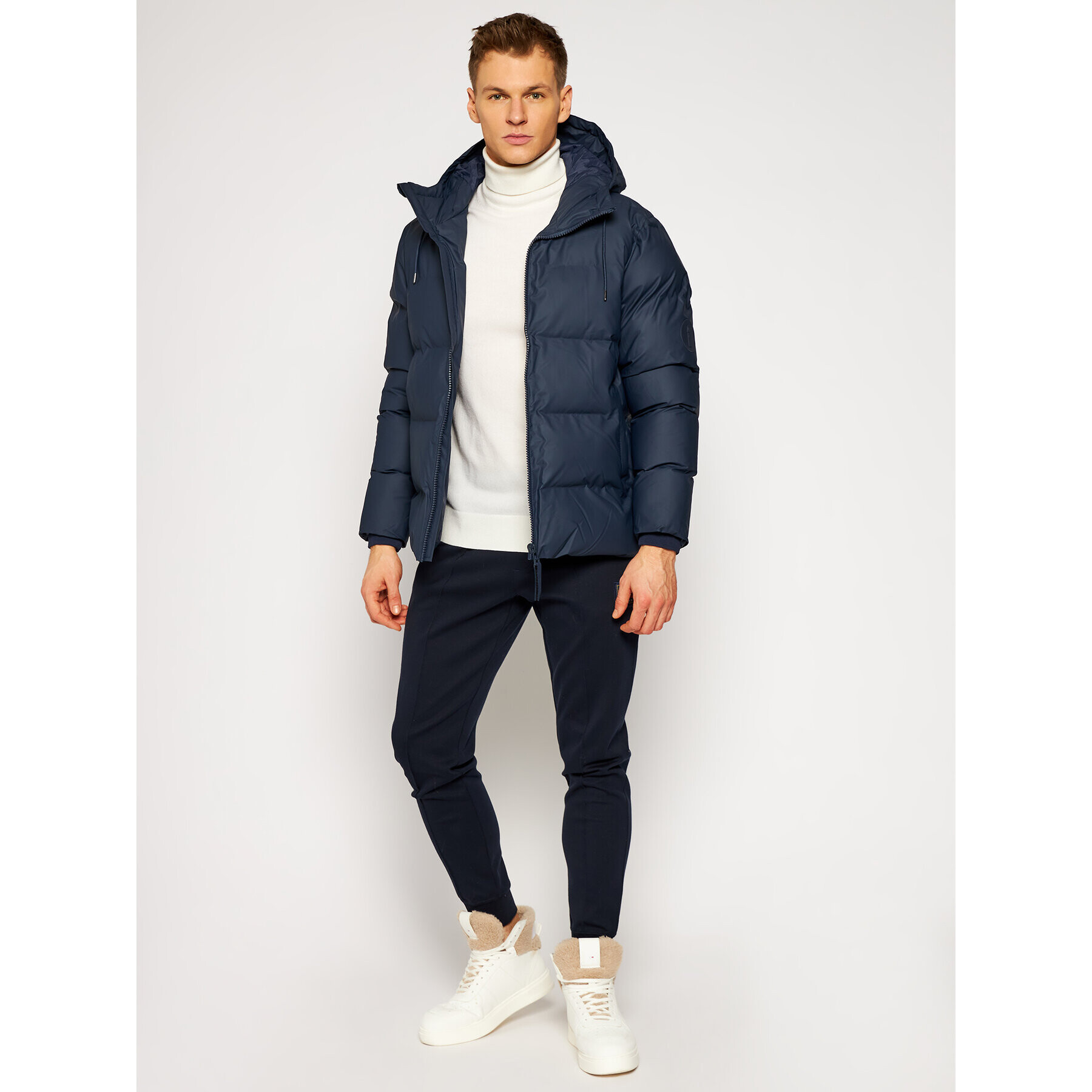 Rains Vatovaná bunda 1506 Tmavomodrá Casual Fit - Pepit.sk