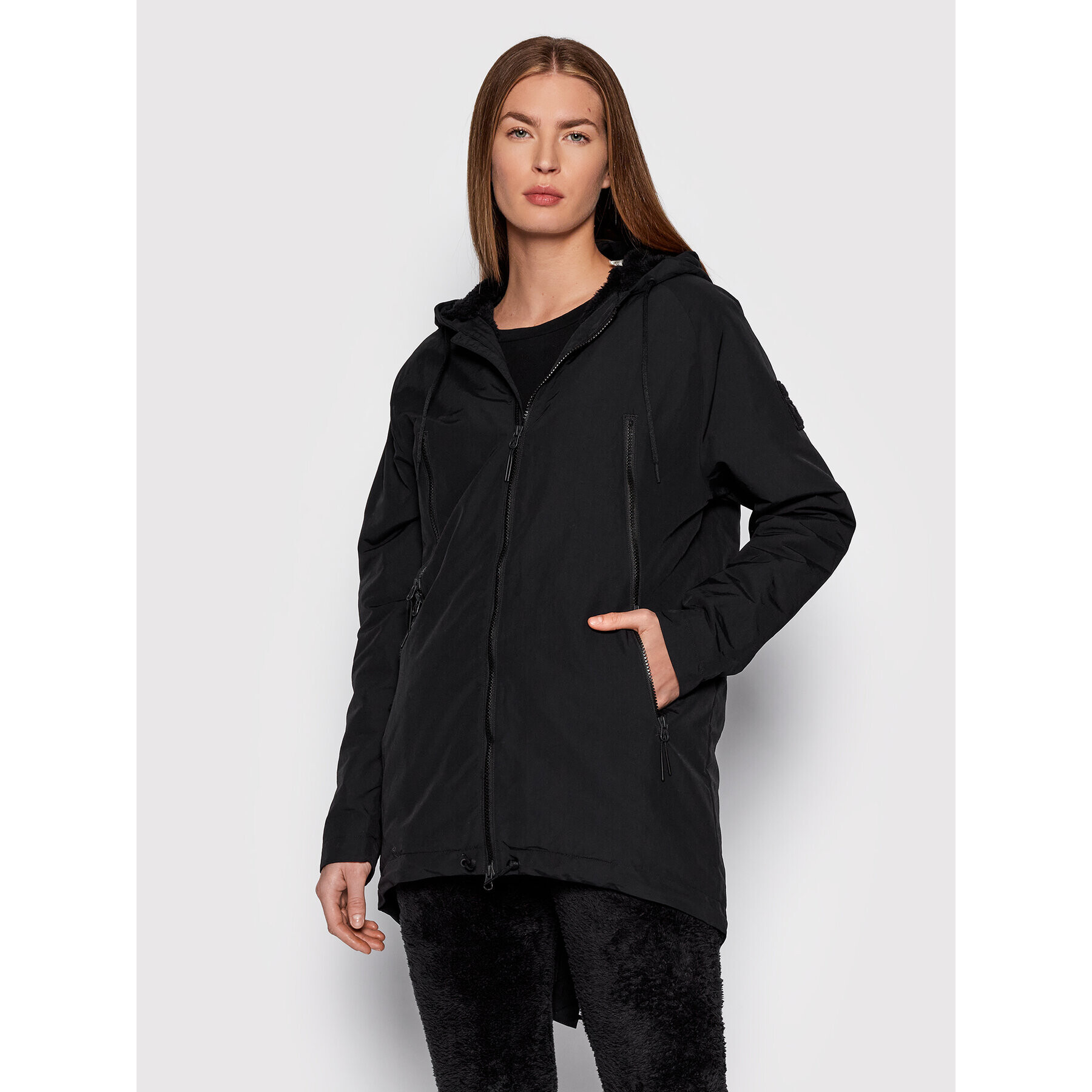 Reebok Parka Outerwear Urban GR8976 Čierna Regular Fit - Pepit.sk