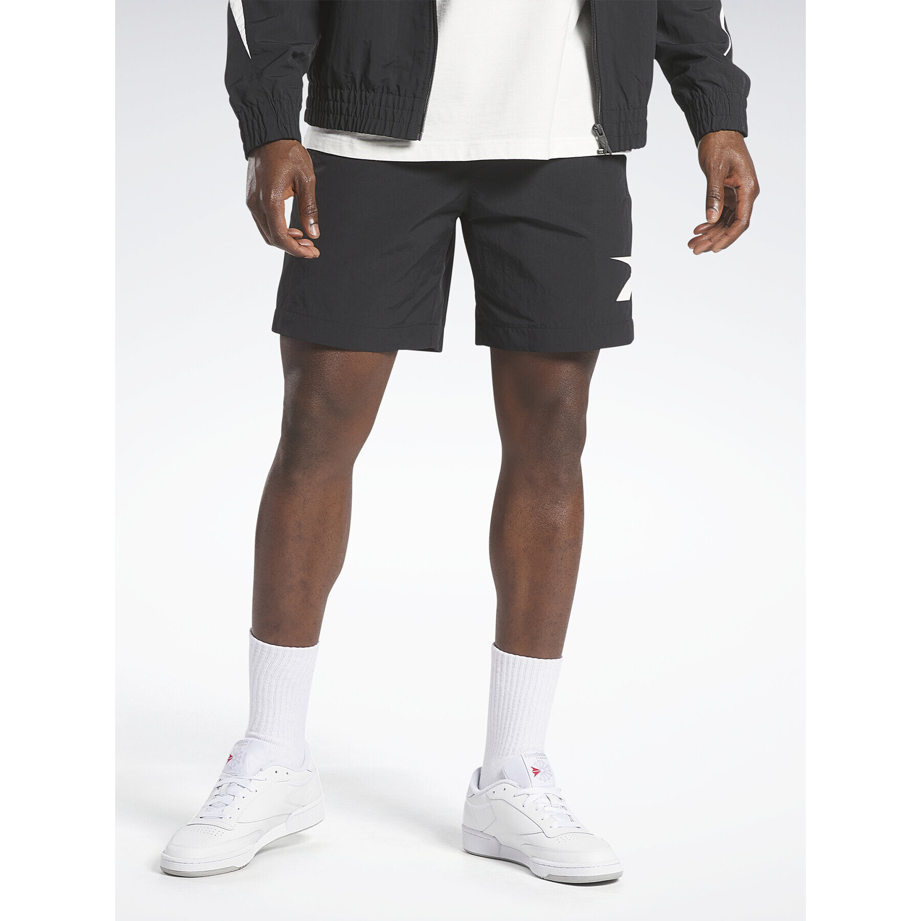 Reebok Športové kraťasy Classics Vector Woven Shorts IA2516 Čierna - Pepit.sk