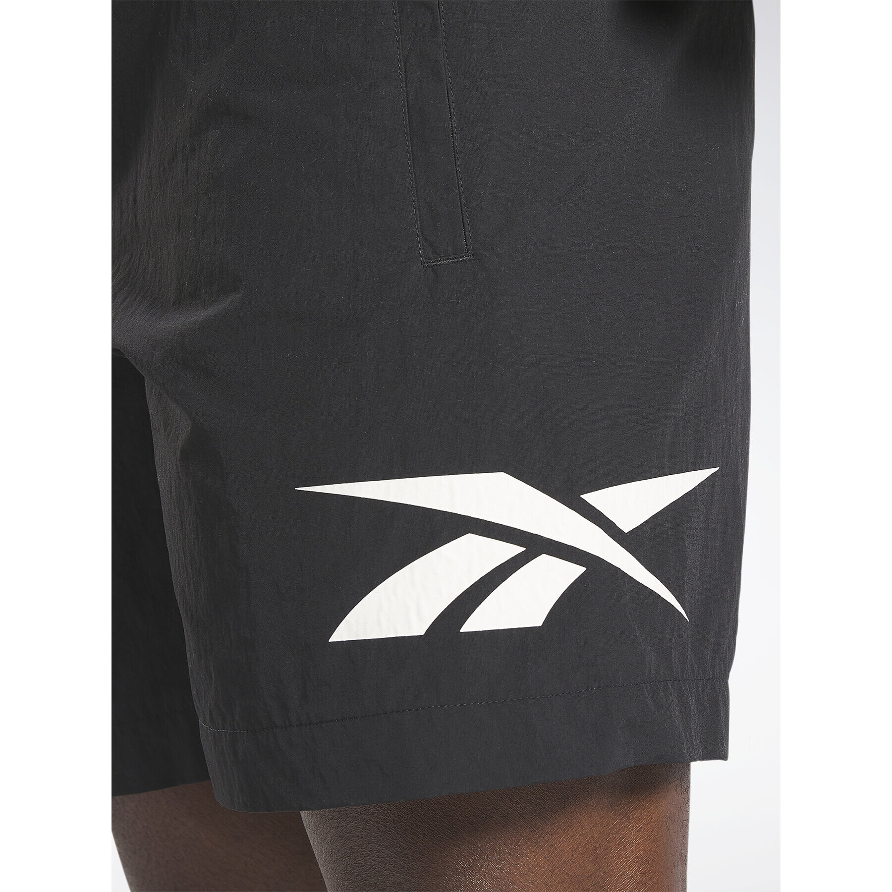 Reebok Športové kraťasy Classics Vector Woven Shorts IA2516 Čierna - Pepit.sk