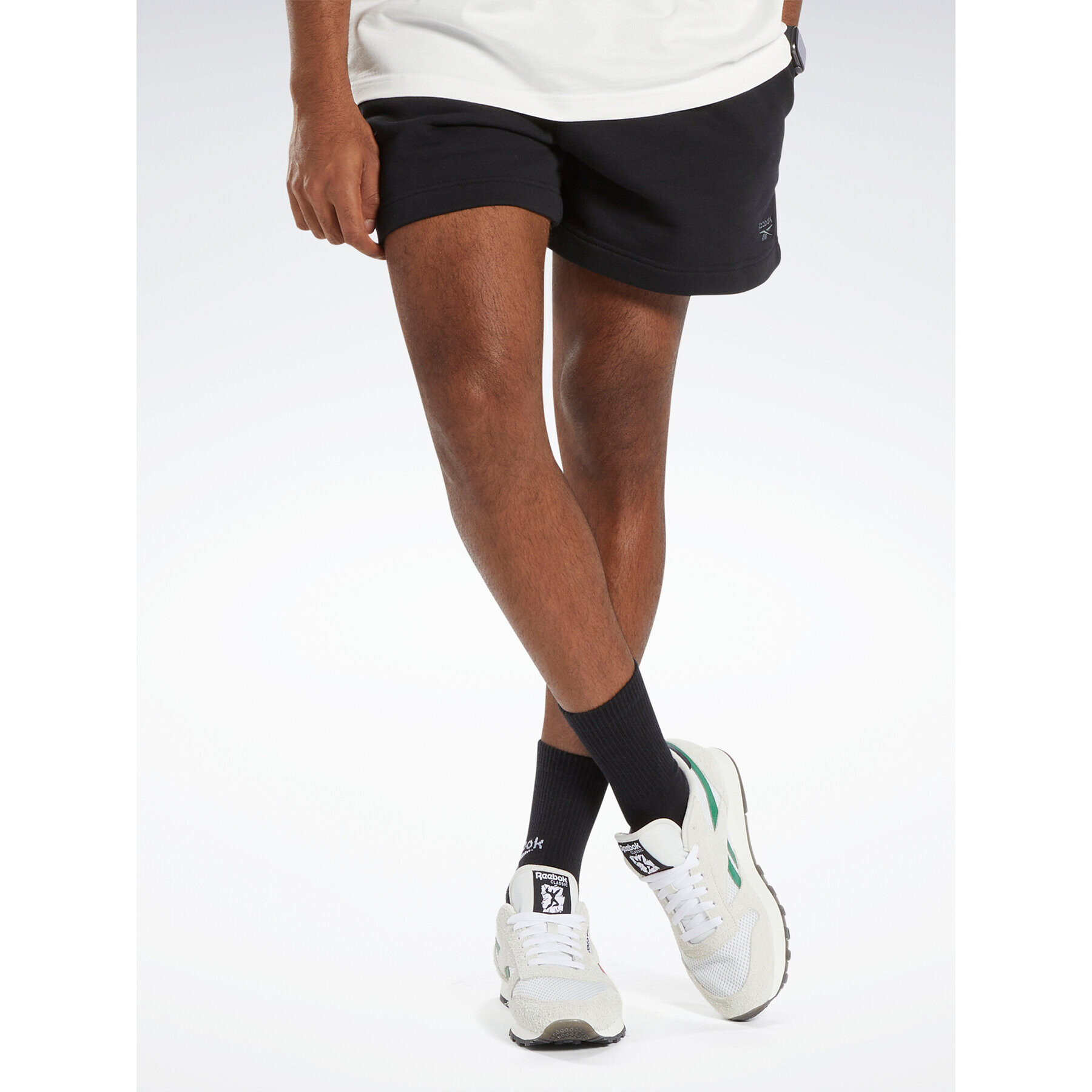 Reebok Športové kraťasy Classics Wardrobe Essentials Shorts HS7164 Čierna - Pepit.sk