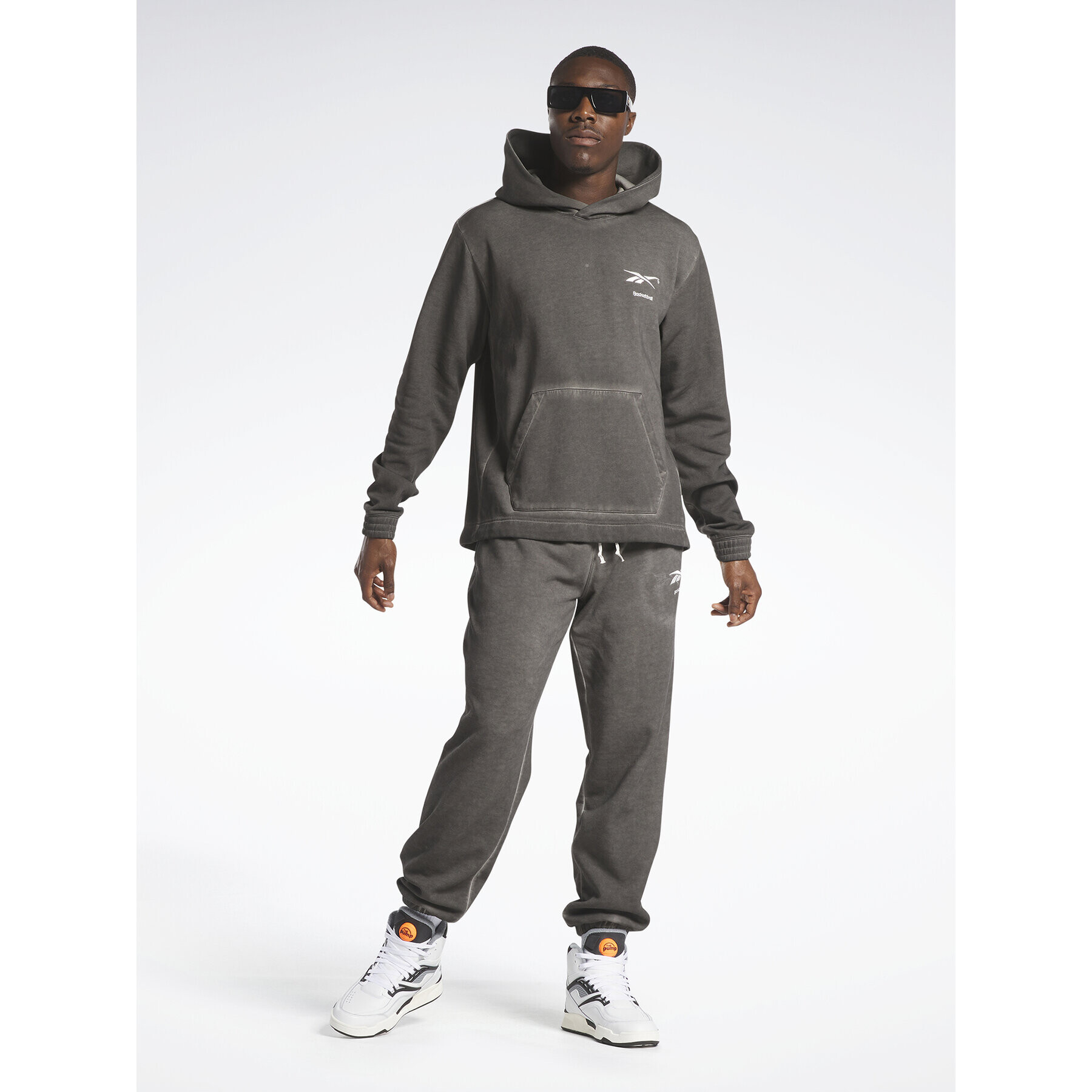 Reebok Teplákové nohavice Basketball Court Top Bi-Dye Fleece Joggers IA2417 Čierna Regular Fit - Pepit.sk