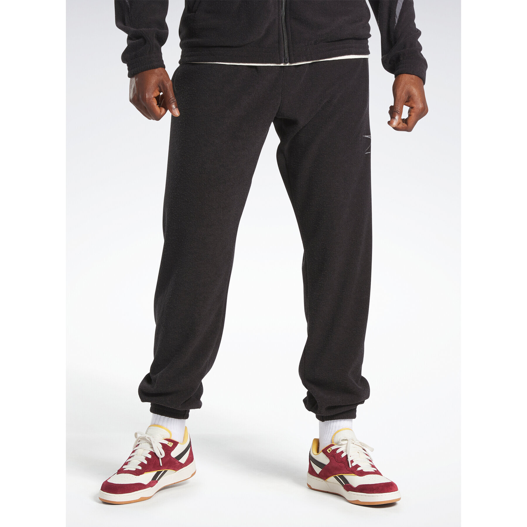 Reebok Teplákové nohavice Basketball Court Top Joggers IA2426 Čierna Regular Fit - Pepit.sk