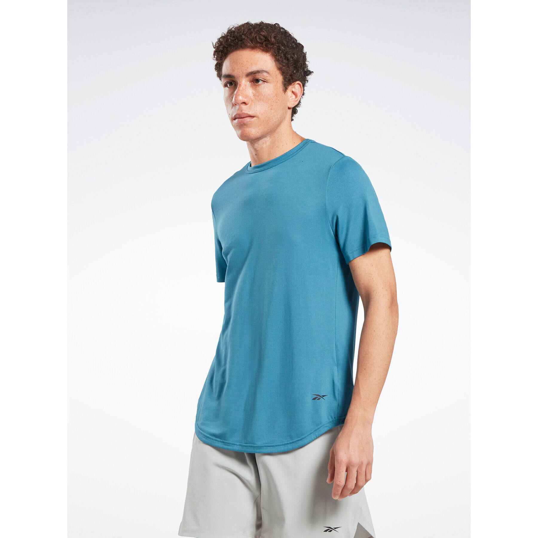 Reebok Tričko ACTIVCHILL+DREAMBLEND T-Shirt HR6167 Modrá Regular Fit - Pepit.sk