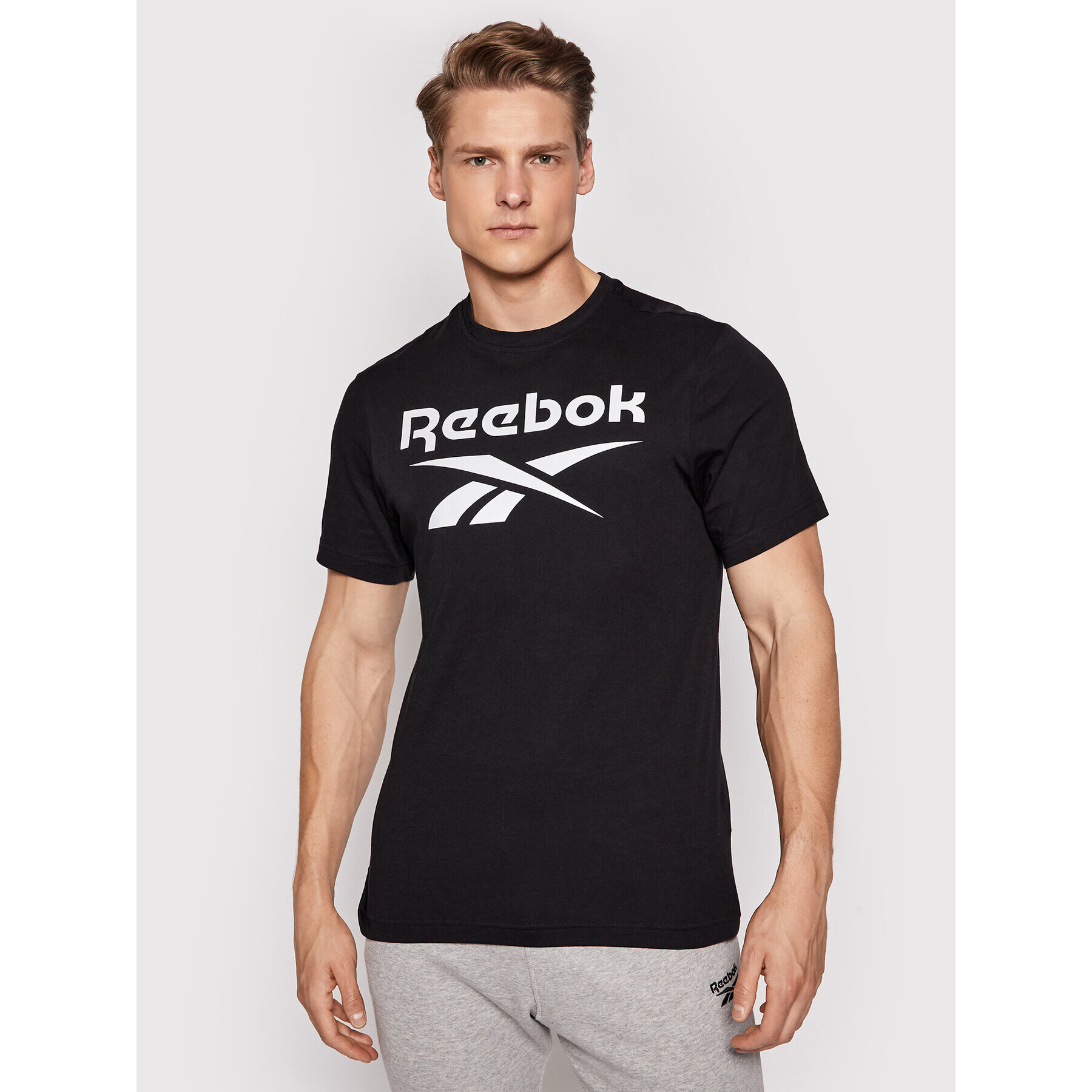 Reebok Tričko Graphic Series Stacked FP9150 Čierna Slim Fit - Pepit.sk