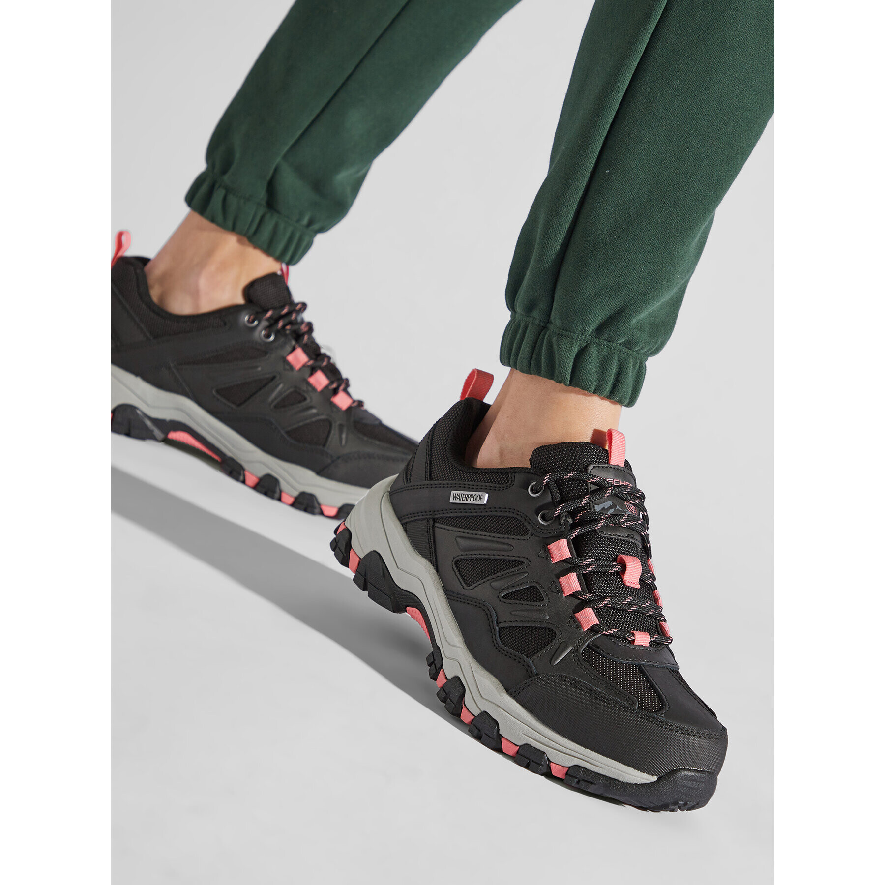 Skechers Trekingová obuv Highland 167003W/BKCC Čierna - Pepit.sk