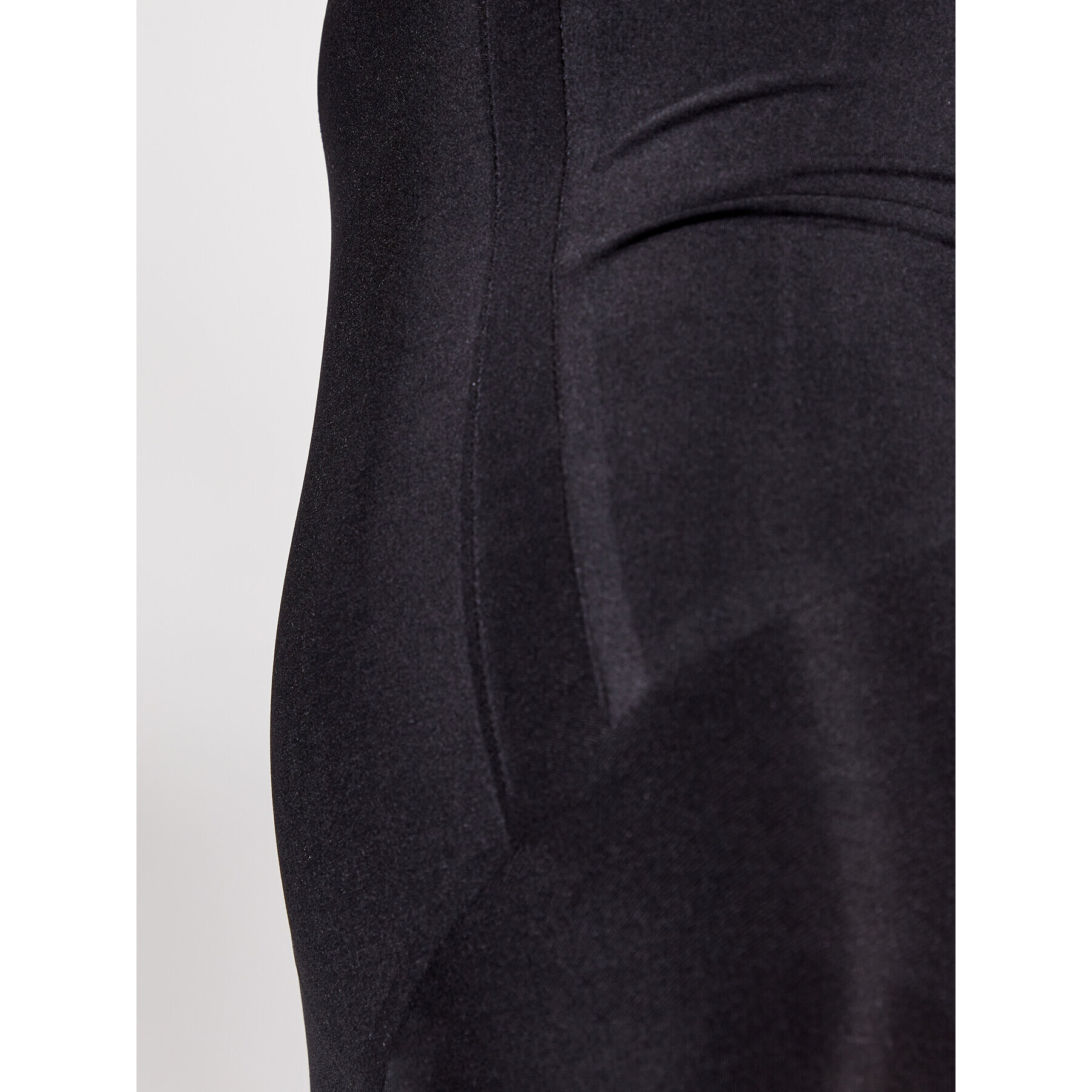 SPANX Tvarovacia kombinéza Oncore Openbust Mid-Thigh 10130R Čierna - Pepit.sk