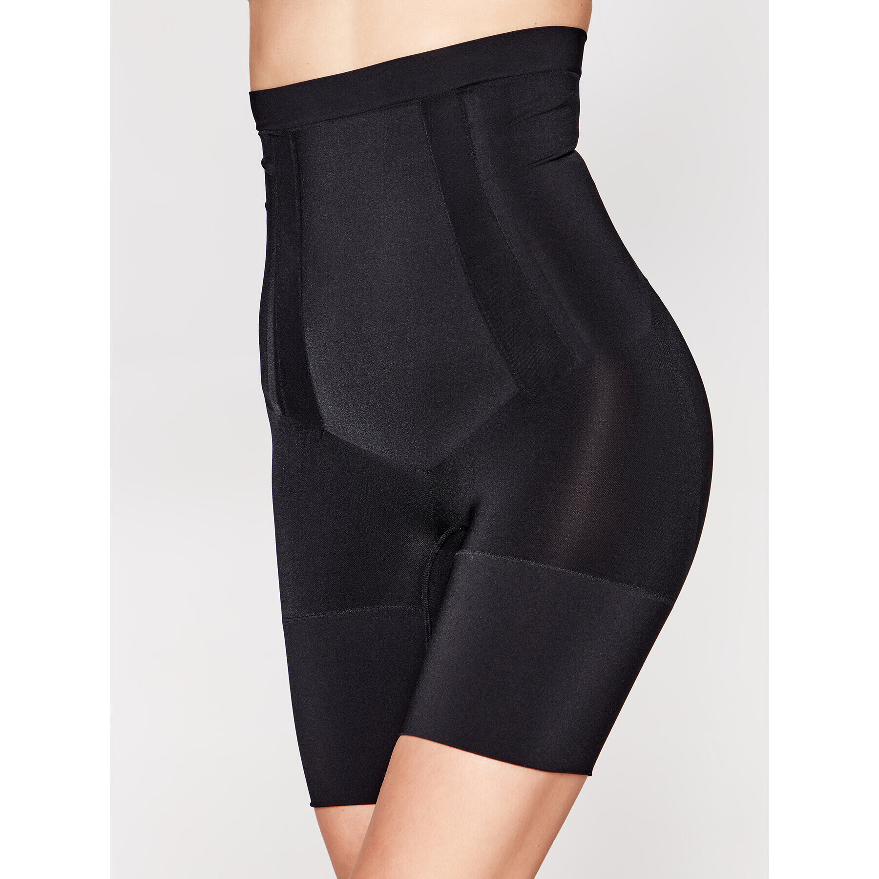 SPANX Tvarujúca spodná bielizeň Oncore High-Waist High Short SS1915 Čierna - Pepit.sk