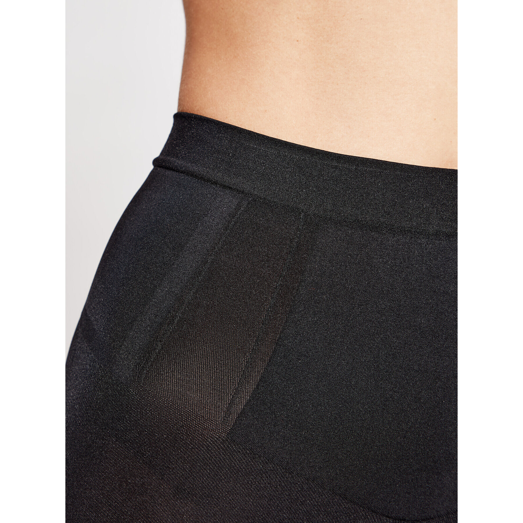 SPANX Tvarujúca spodná bielizeň Oncore Mid-Thigh Short SS6615 Čierna - Pepit.sk