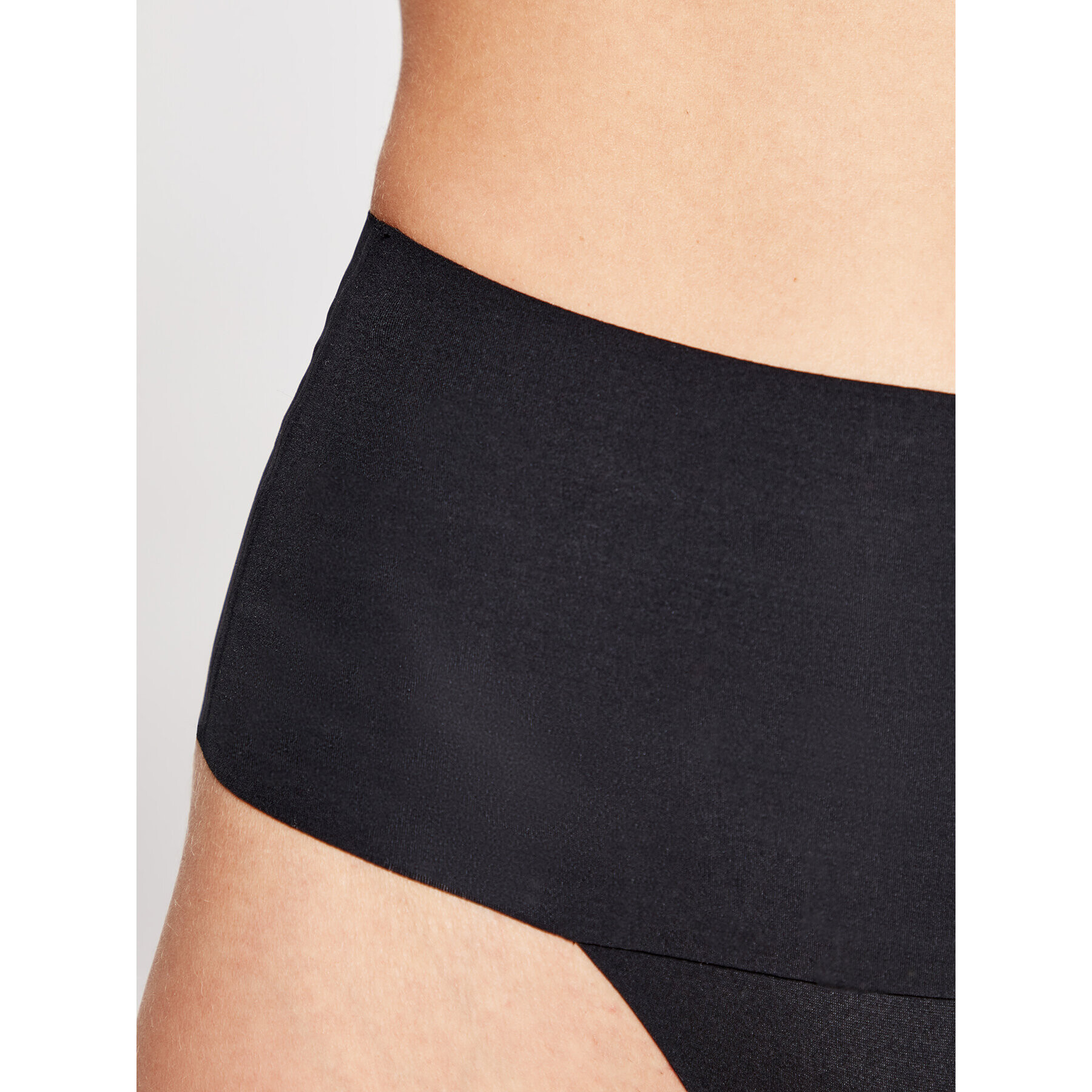 SPANX Tvarujúca spodná bielizeň Undie-tectable® SP0115 Čierna - Pepit.sk