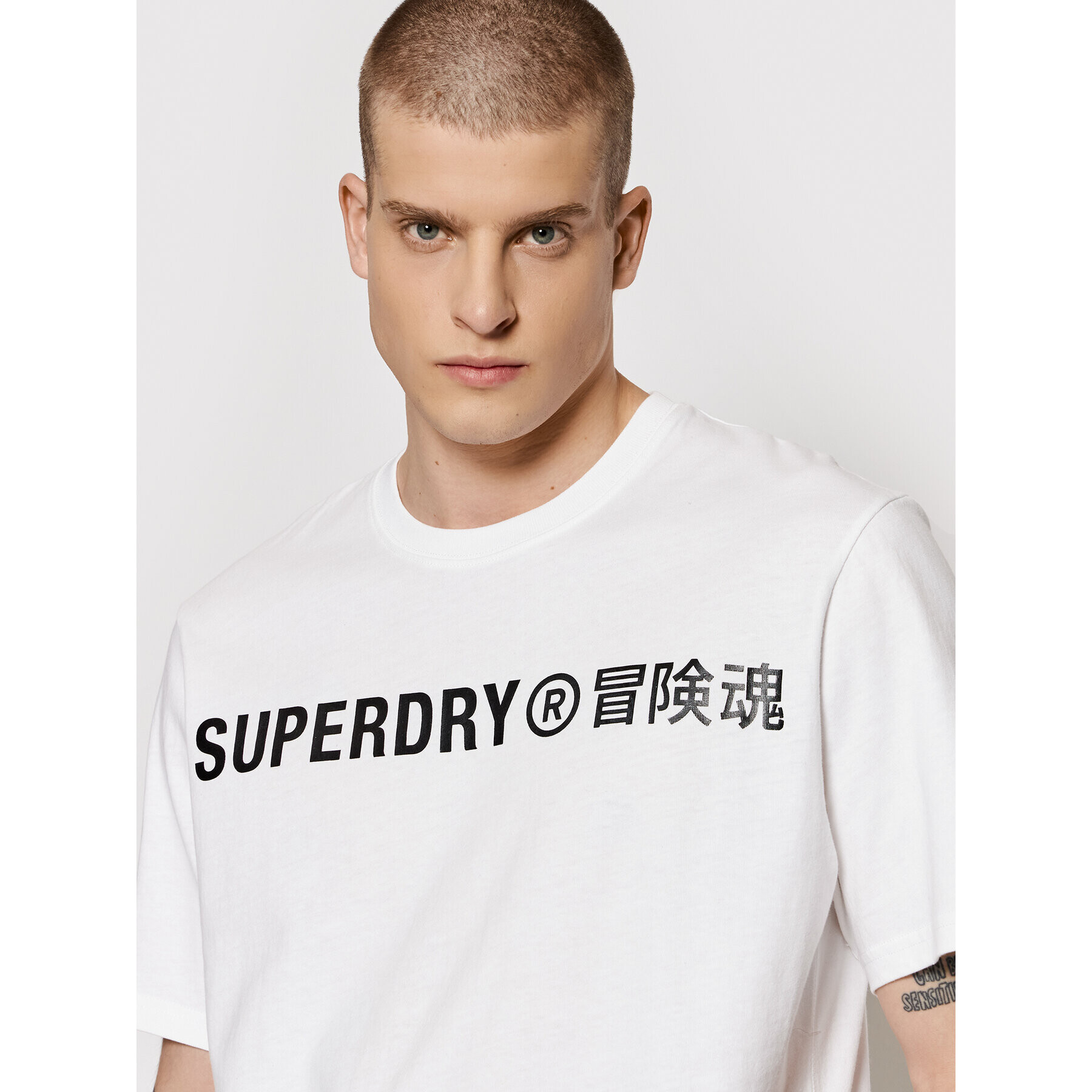 Superdry Tričko Corporate Logo Foil M1011253A Biela Regular Fit - Pepit.sk