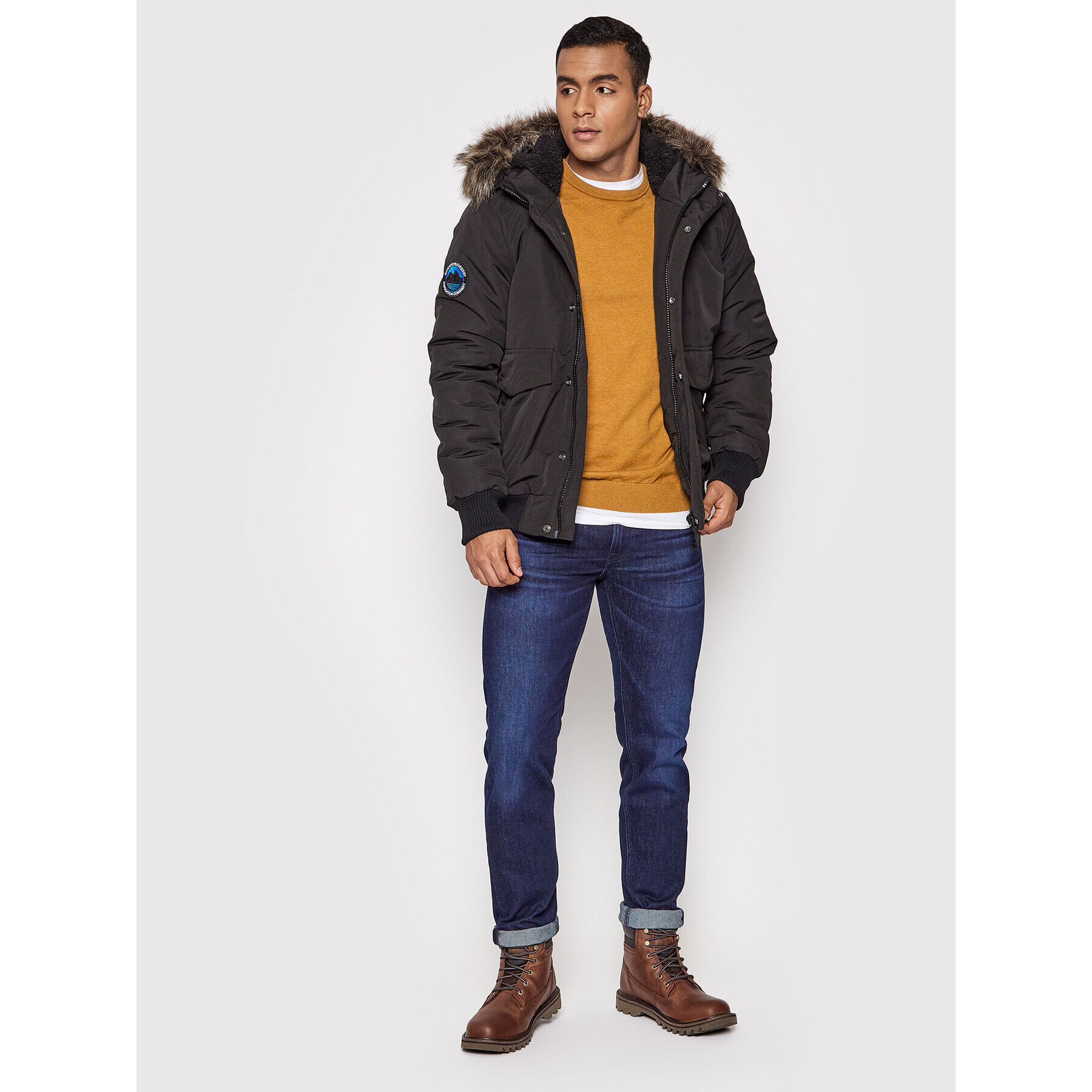 Superdry Zimné bundy Everest M5011113A Čierna Regular Fit - Pepit.sk