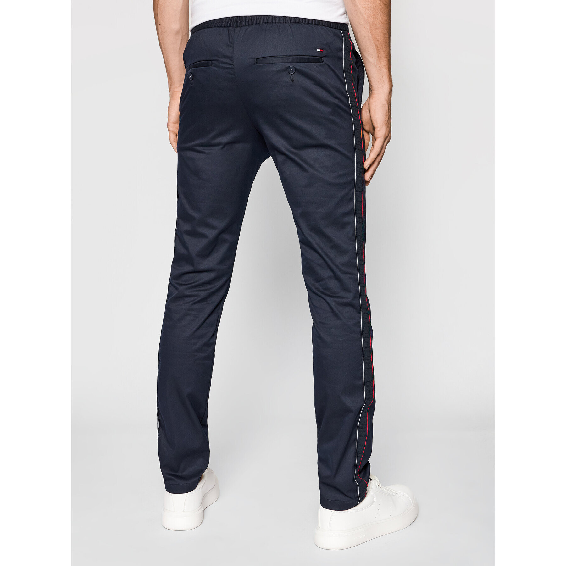 Tommy Hilfiger Bavlnené nohavice Bleecker Side Tape MW0MW18810 Tmavomodrá Slim Fit - Pepit.sk