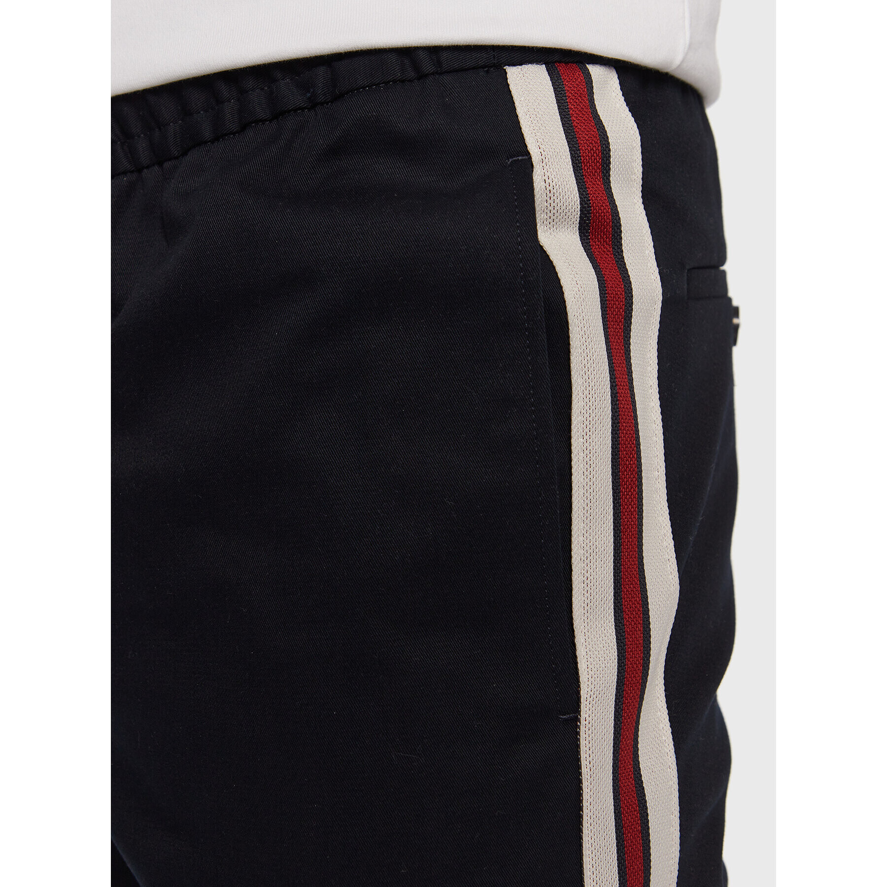 Tommy Hilfiger Bavlnené nohavice Chelsea Pull On Side Tape MW0MW29098 Tmavomodrá Relaxed Fit - Pepit.sk