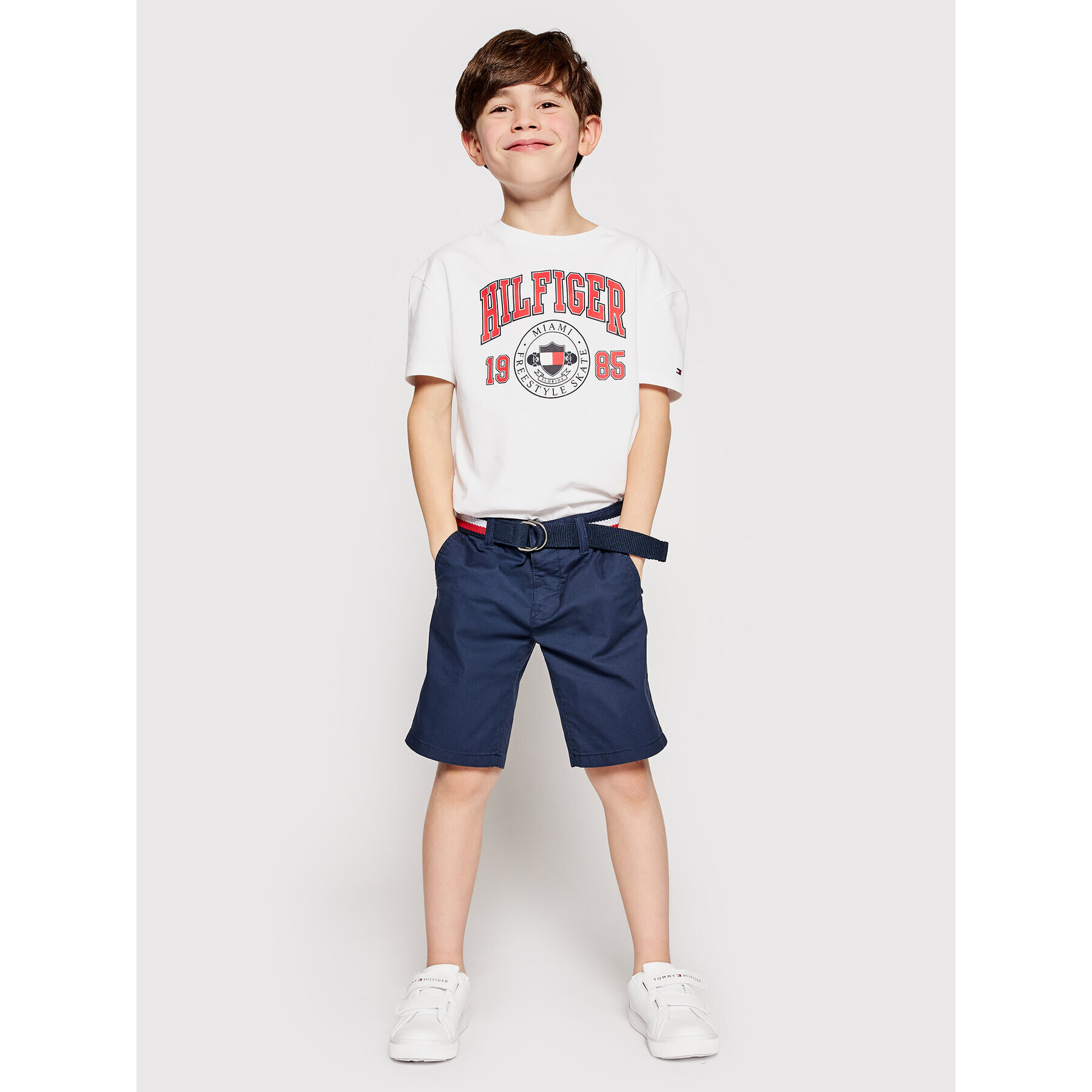 Tommy Hilfiger Bavlnené šortky Essential Belted Chino KB0KB05769 D Tmavomodrá Slim Fit - Pepit.sk