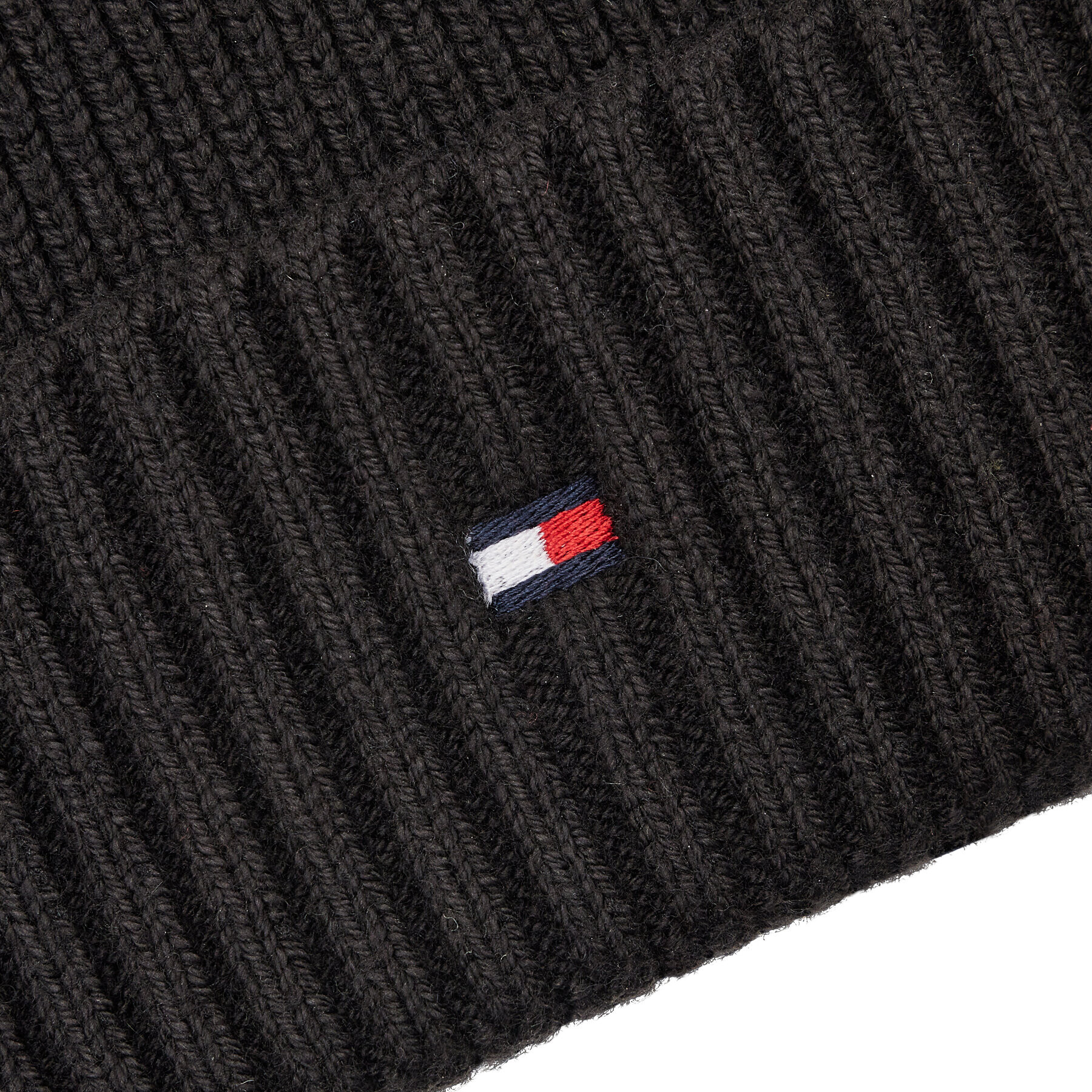 Tommy Hilfiger Čiapka Essential Flag Beanie AM0AM10337 Čierna - Pepit.sk