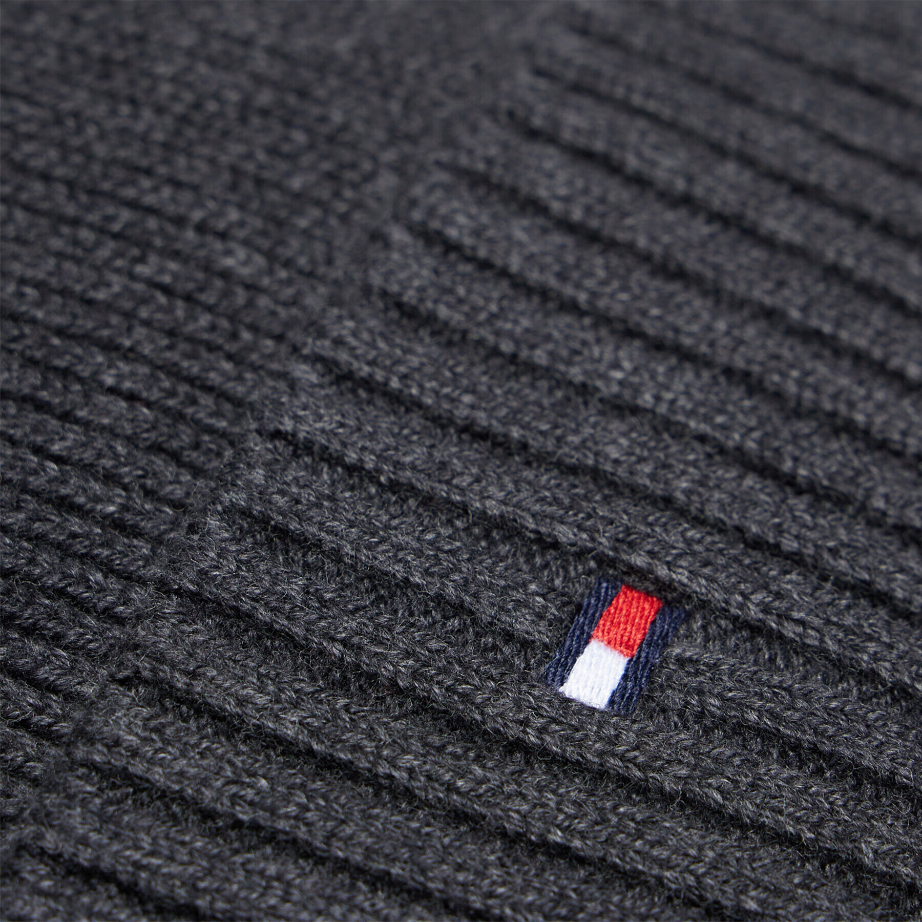 Tommy Hilfiger Čiapka Essential Flag Beanie AM0AM10337 Sivá - Pepit.sk