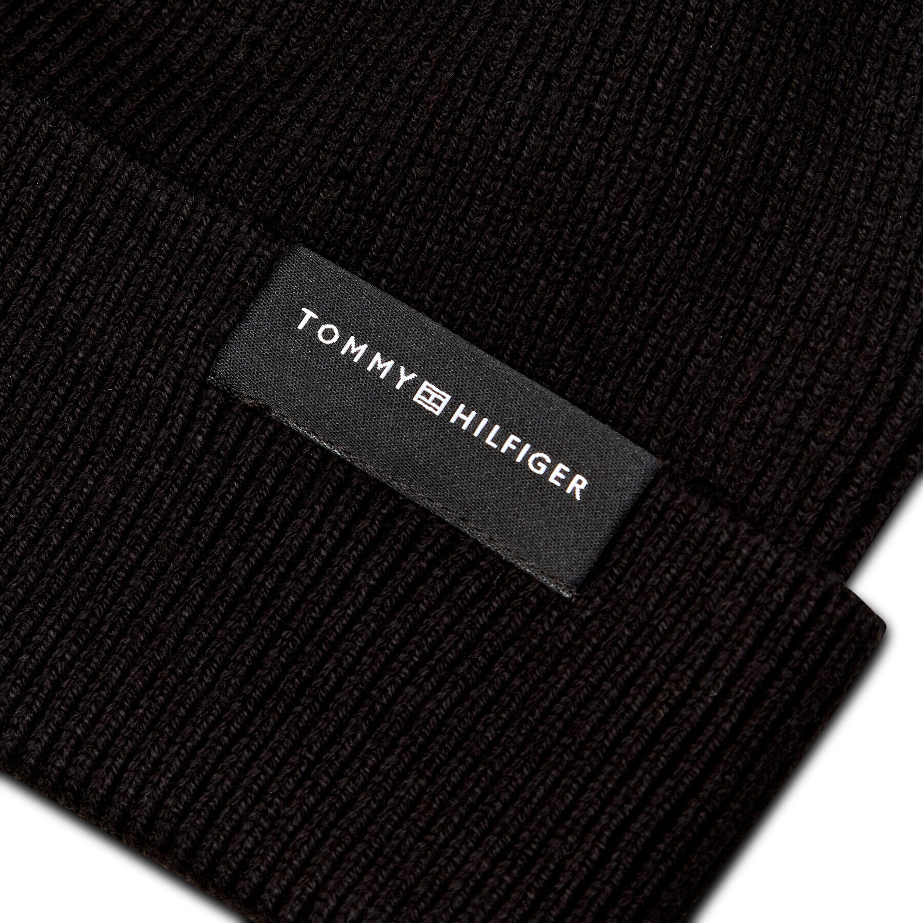 Tommy Hilfiger Čiapka Uptown Wool Beanie AM0AM06578 Čierna - Pepit.sk