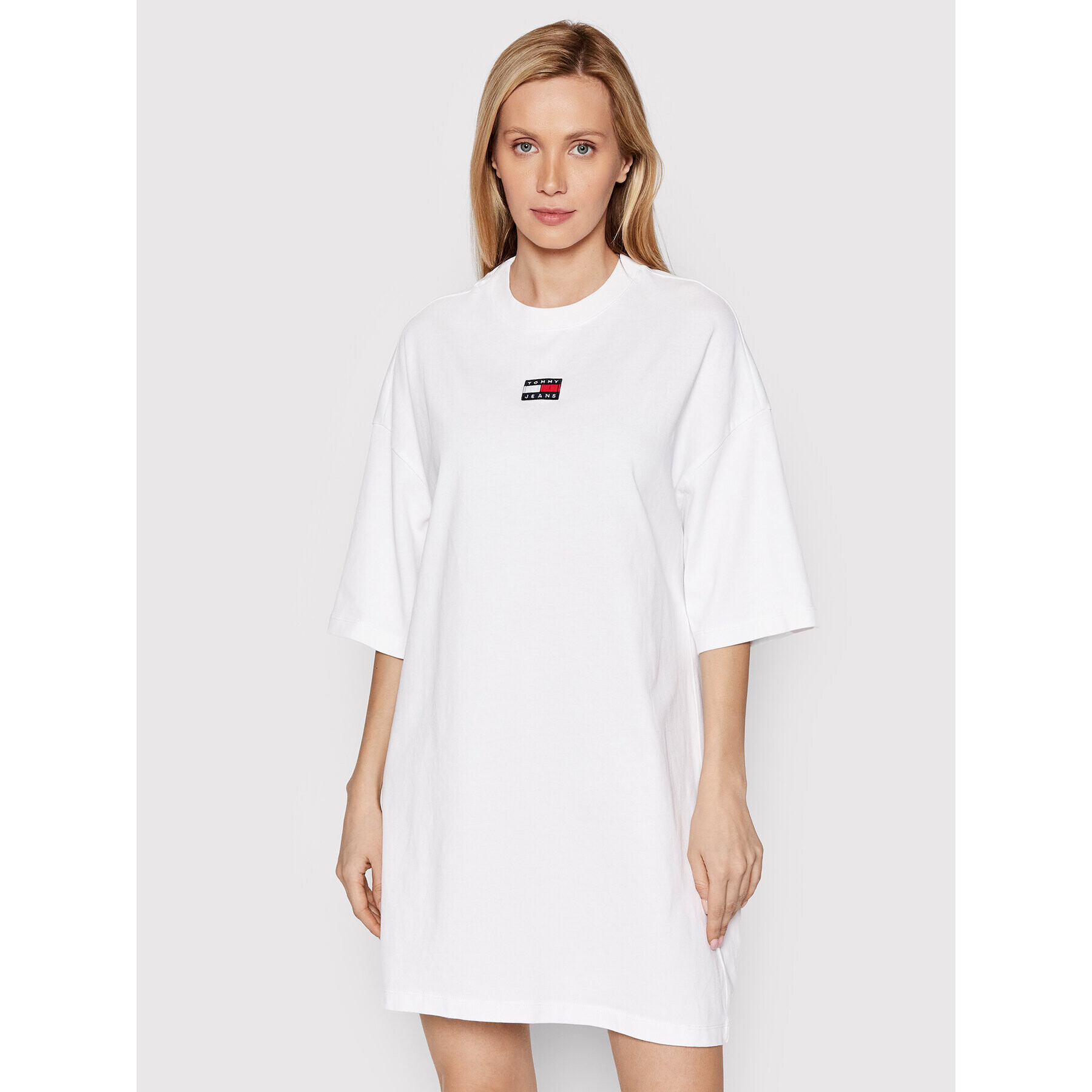 Tommy Hilfiger Každodenné šaty Essential DW0DW10370 Biela Oversize - Pepit.sk