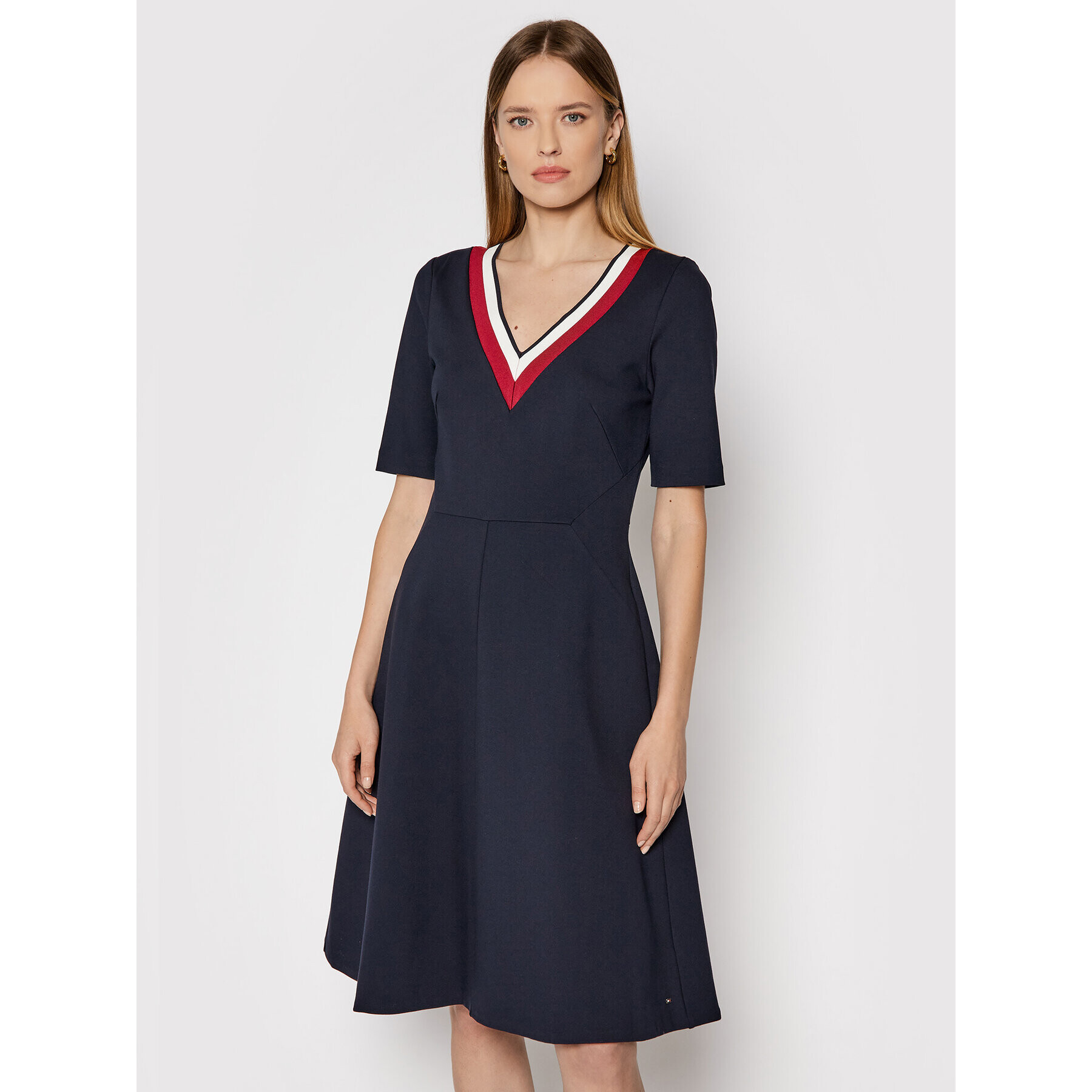 Tommy Hilfiger Každodenné šaty Punto WW0WW29953 Tmavomodrá Regular Fit - Pepit.sk