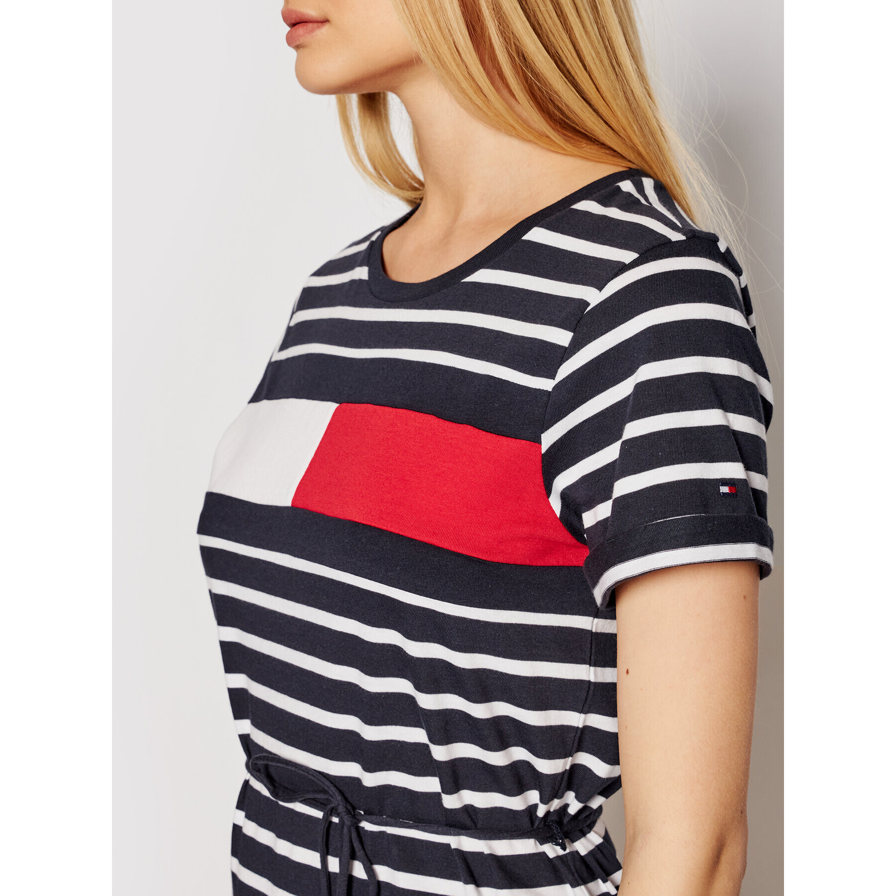 Tommy Hilfiger Každodenné šaty WW0WW32438 Tmavomodrá Regular Fit - Pepit.sk