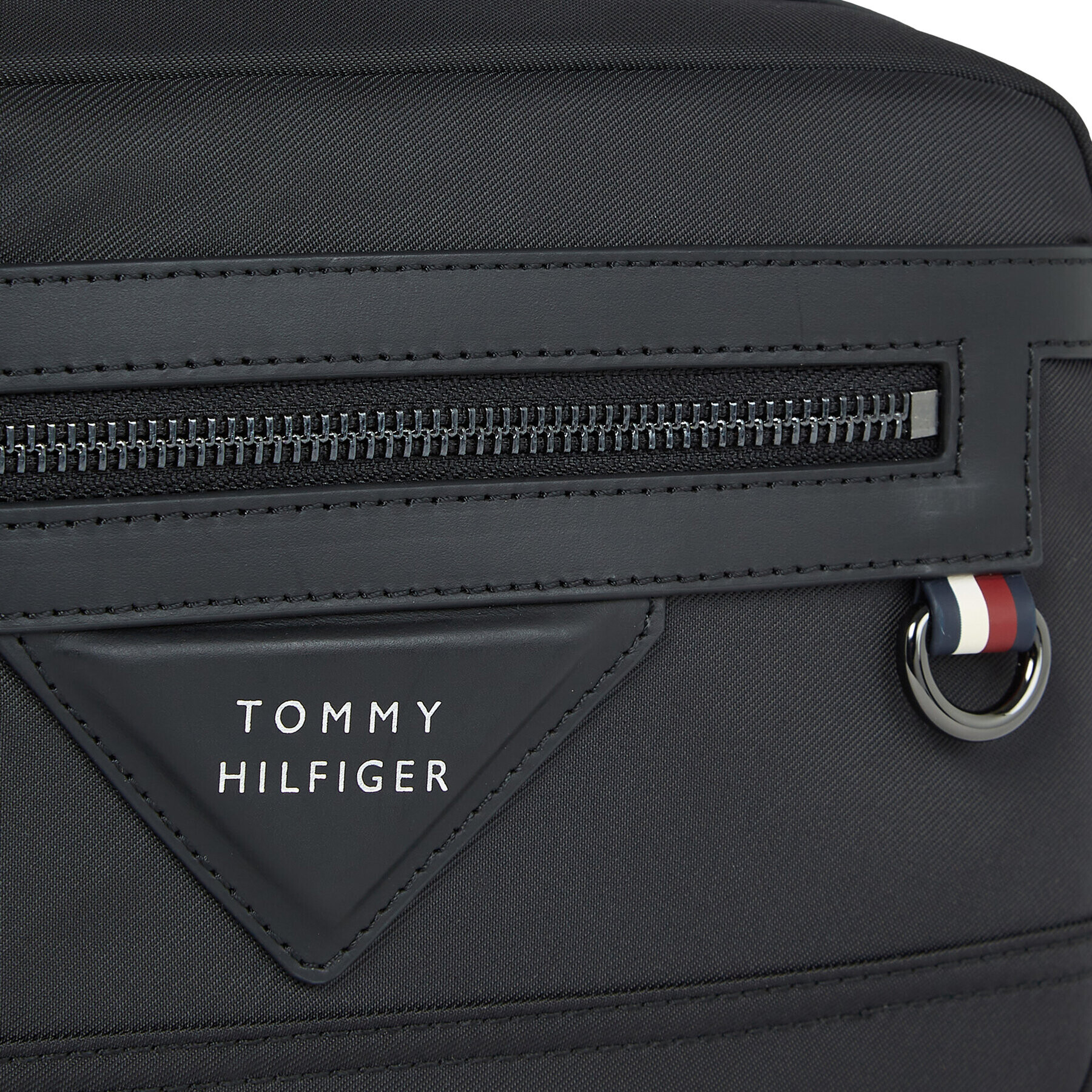 Tommy Hilfiger Ľadvinka Th Classic Prep Camera Bag AM0AM11526 Čierna - Pepit.sk