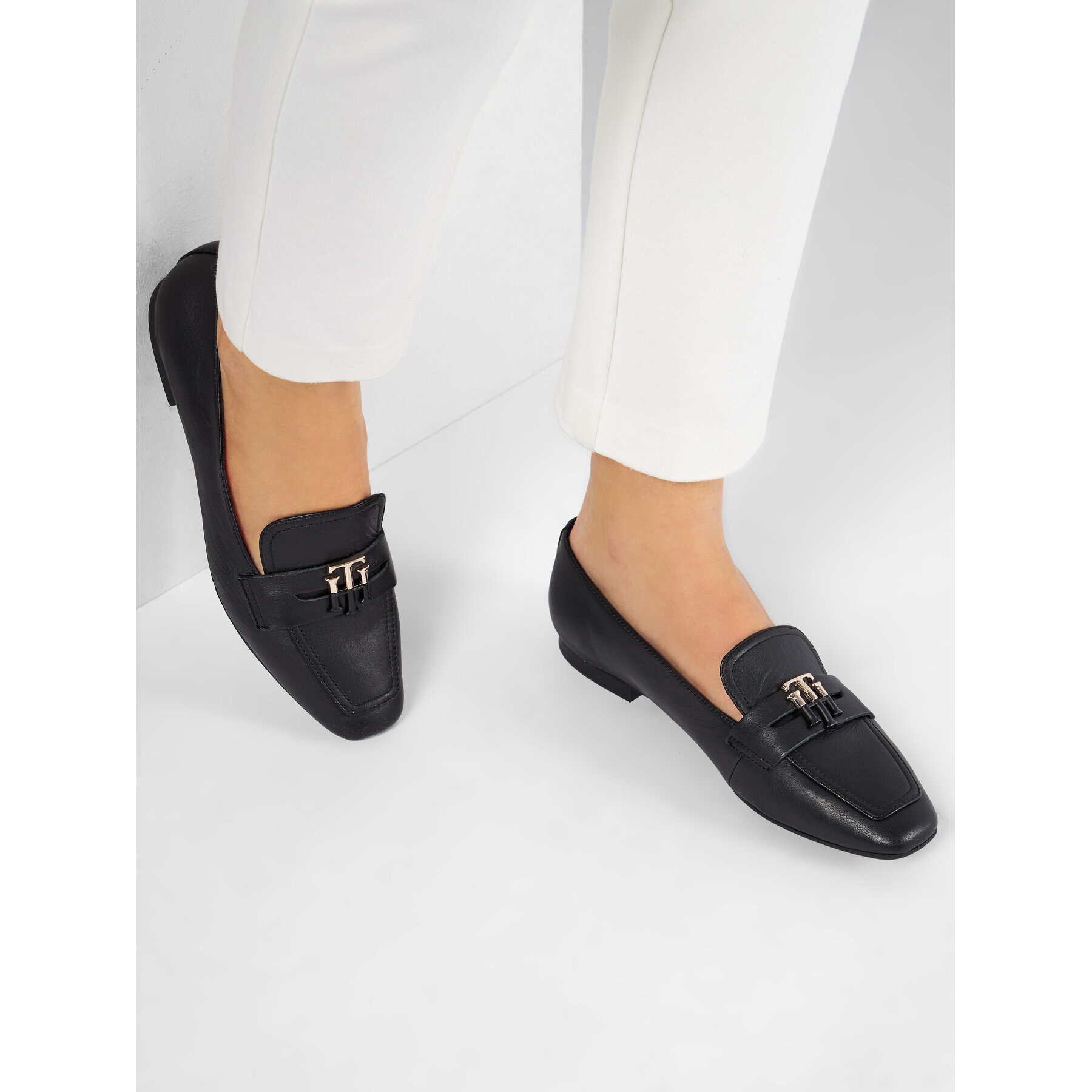 Tommy Hilfiger Lordsy Essential Leather Loafer FW0FW05684 Čierna - Pepit.sk