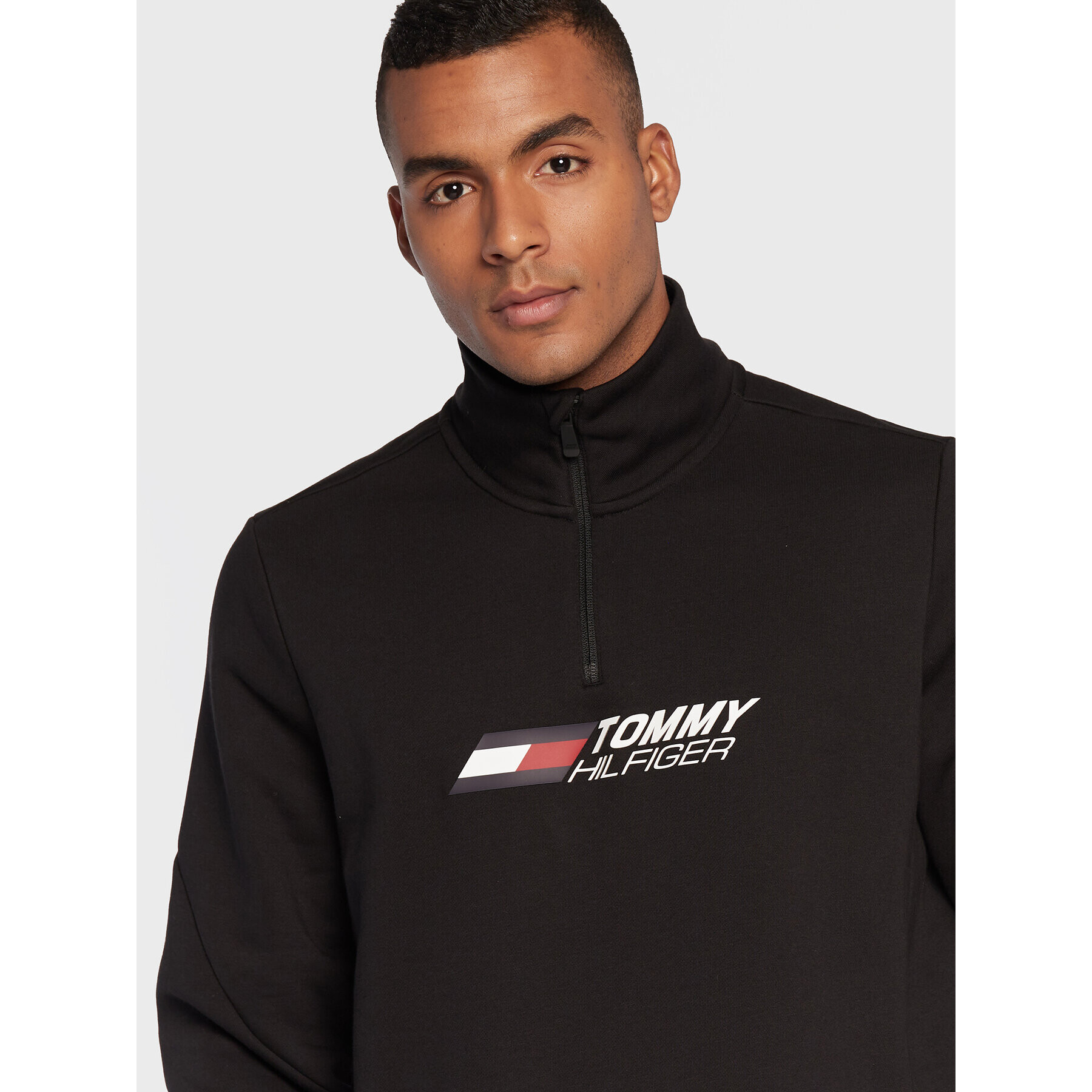 Tommy Hilfiger Mikina Essentials MW0MW27929 Čierna Regular Fit - Pepit.sk