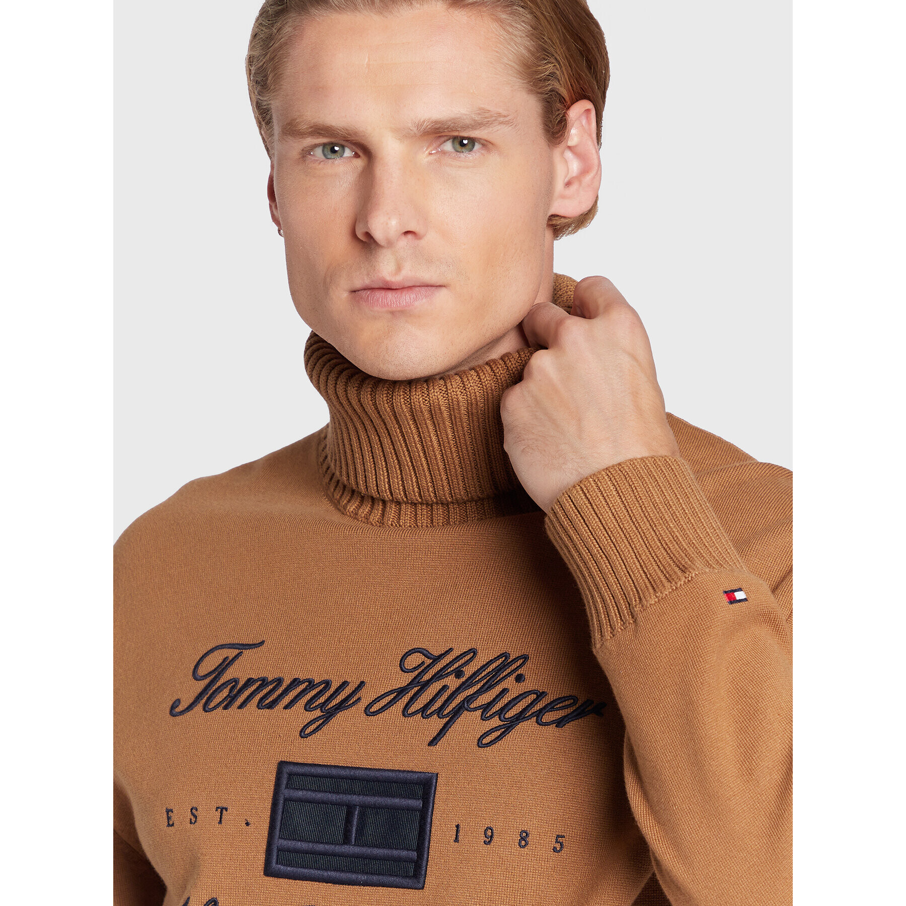 Tommy Hilfiger Rolák MW0MW27937 Hnedá Loose Fit - Pepit.sk