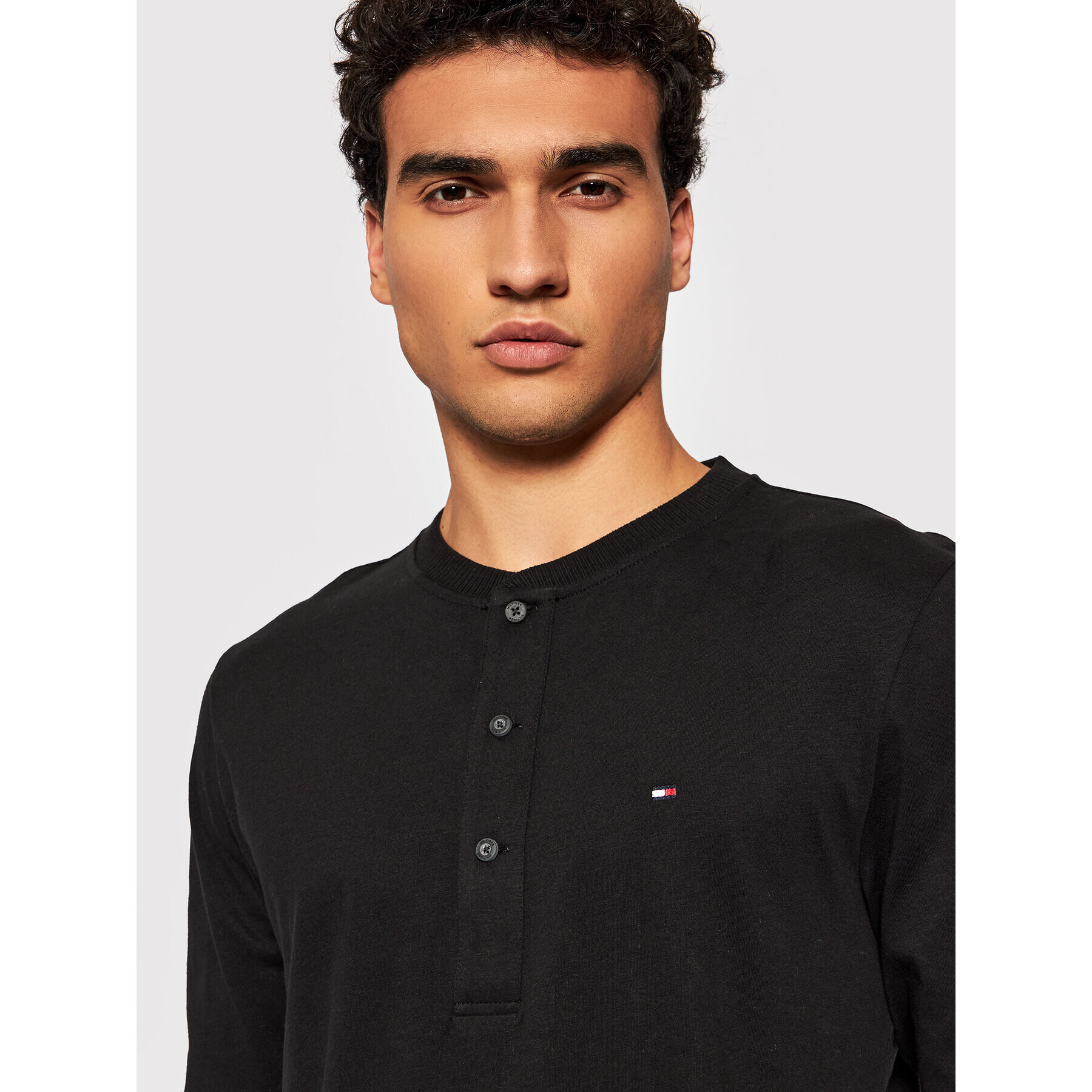 Tommy Hilfiger S dlhými rukávmi Classics Henley MW0MW20159 Čierna Regular Fit - Pepit.sk