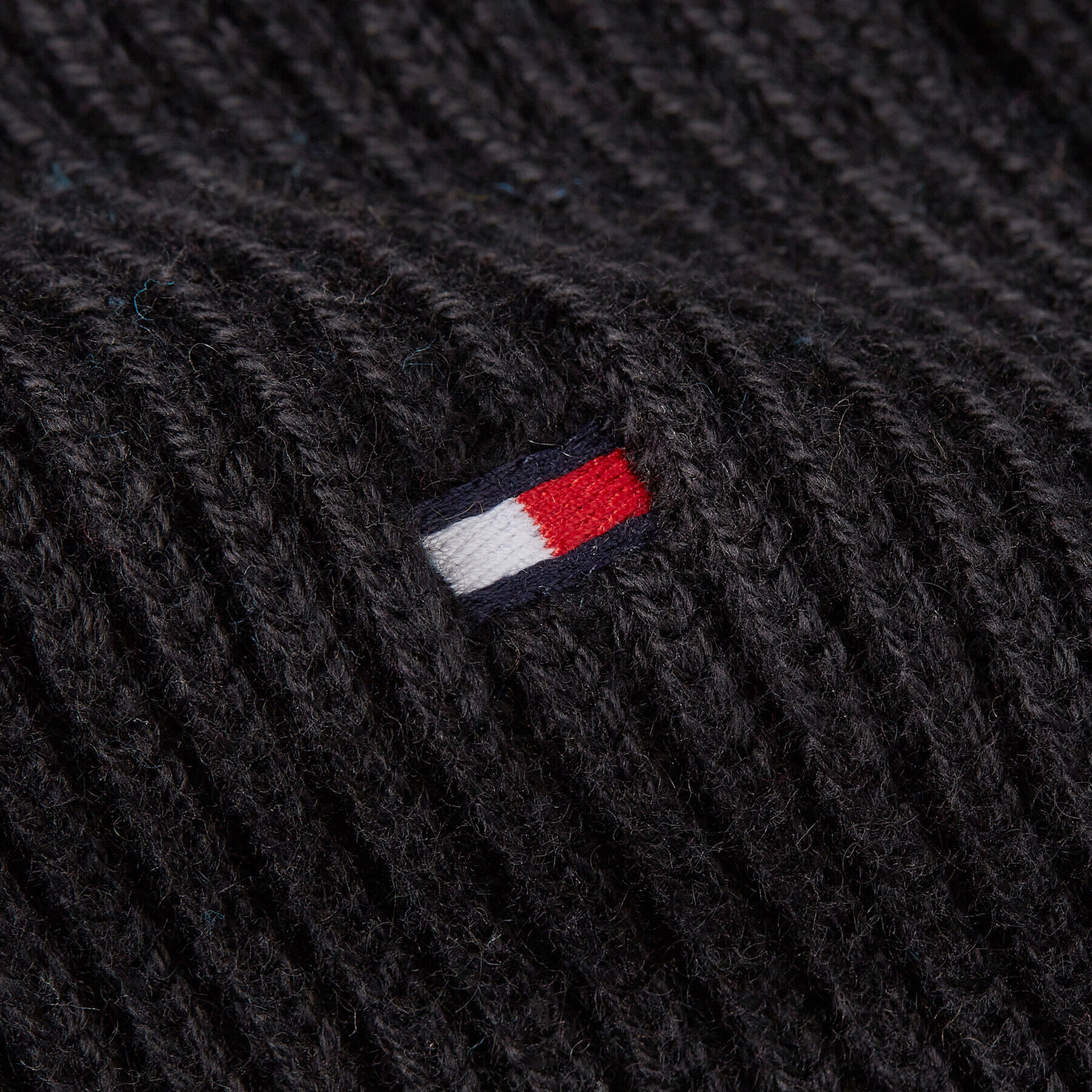 Tommy Hilfiger Šál Essential Flag Scarf AM0AM11480 Čierna - Pepit.sk