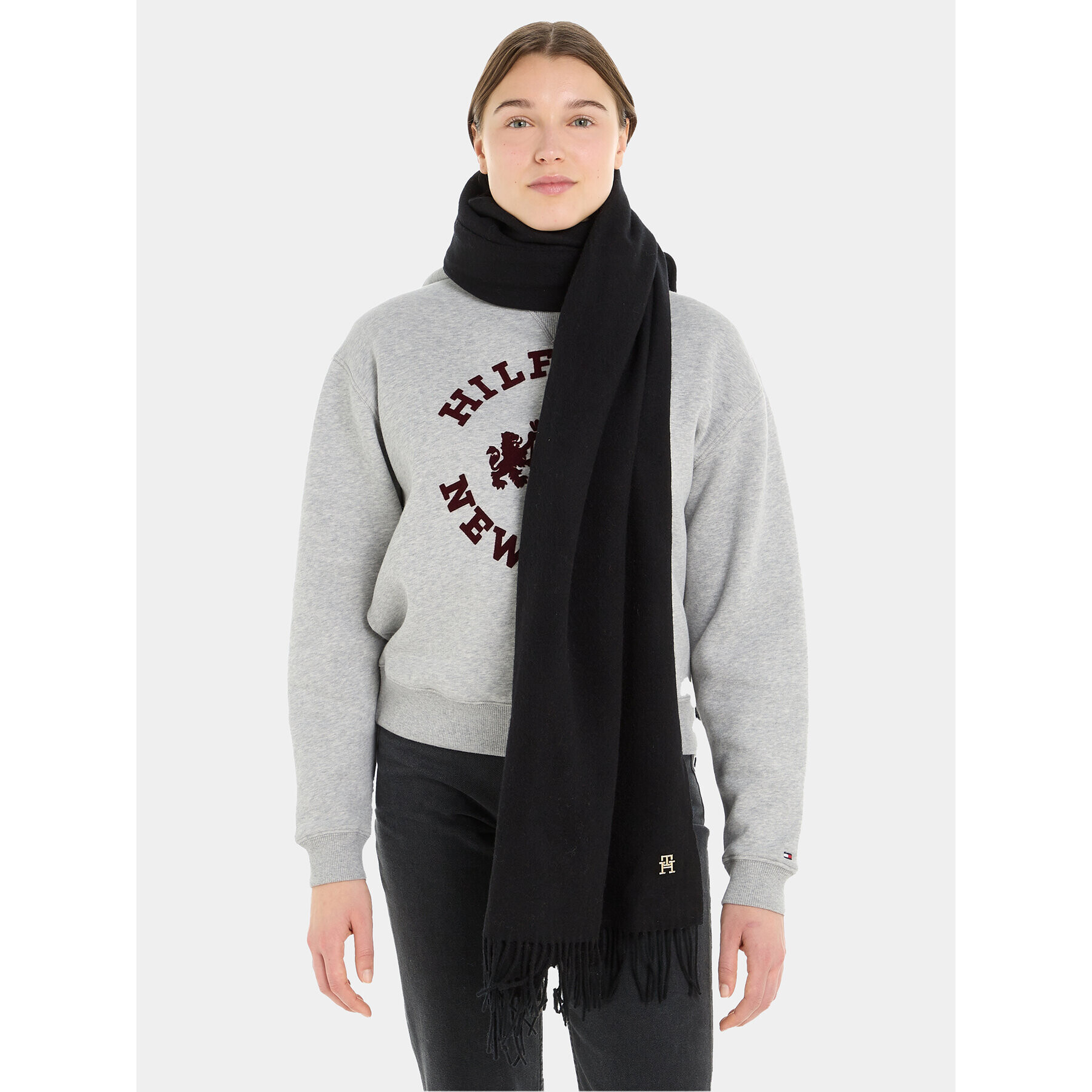 Tommy Hilfiger Šál Limitless Chic Wool Scarf AW0AW15349 Čierna - Pepit.sk