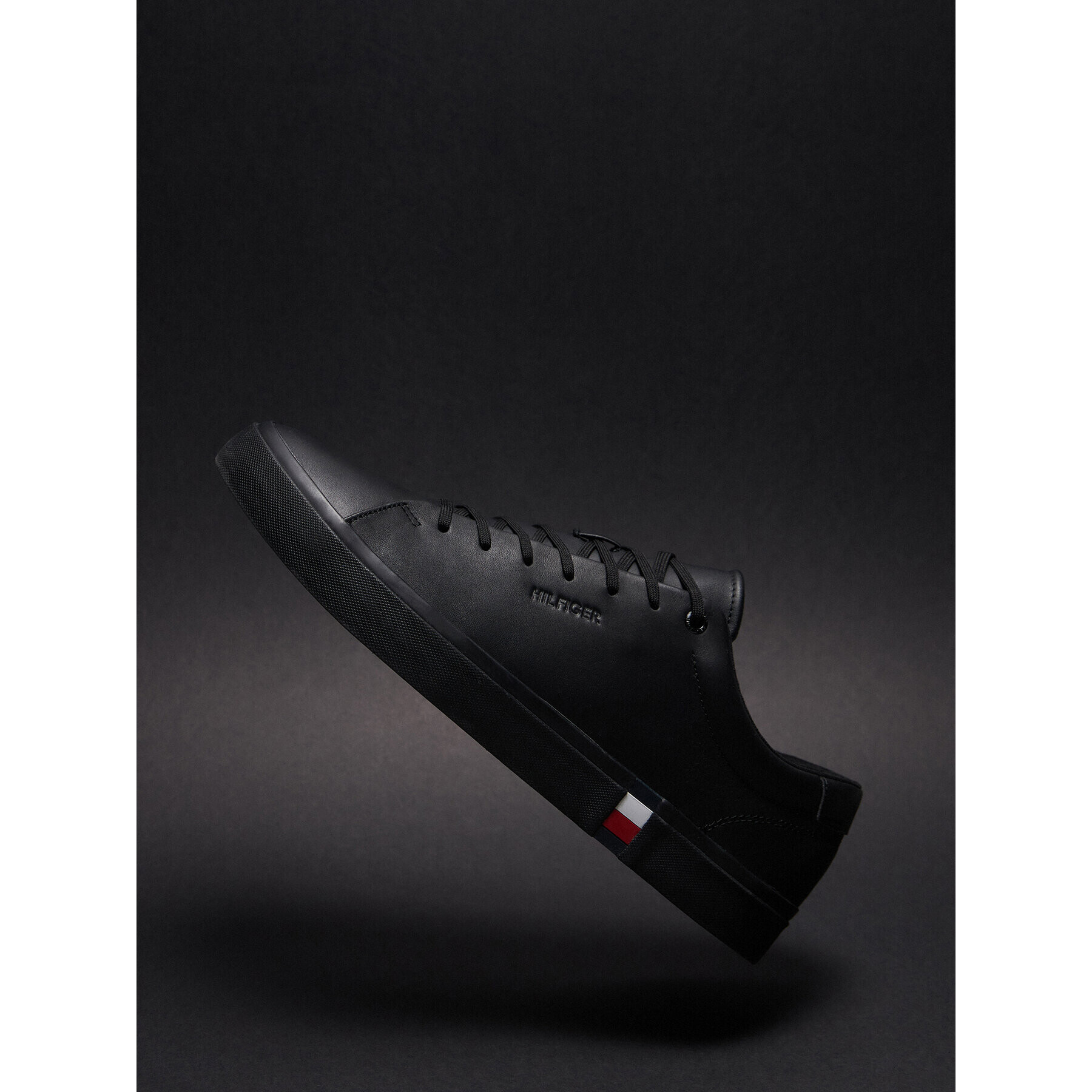 Tommy Hilfiger Sneakersy Modern Vulc Corporate Leather FM0FM04351 Čierna - Pepit.sk