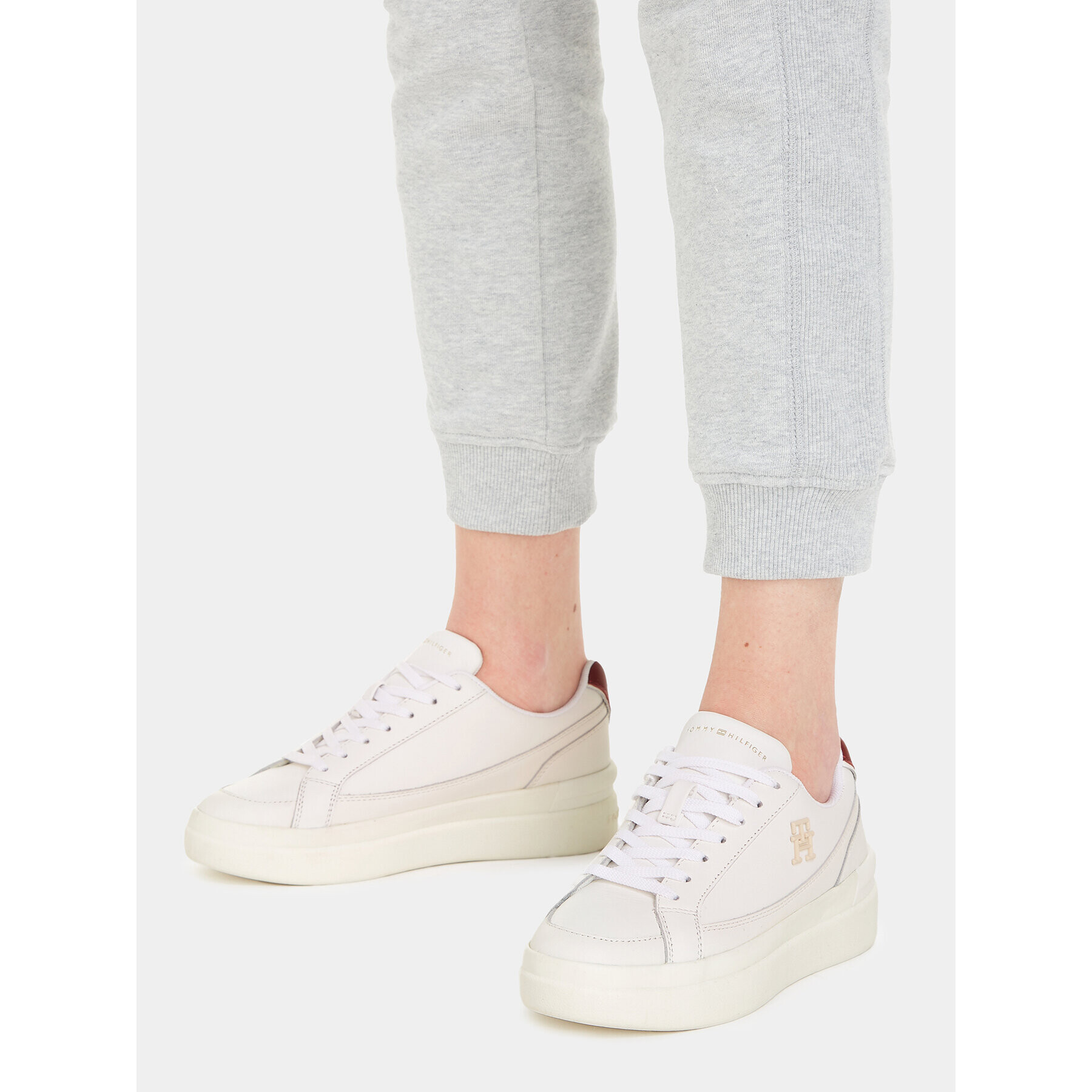 Tommy Hilfiger Sneakersy Th Elevated Court Sneaker FW0FW07568 Biela - Pepit.sk