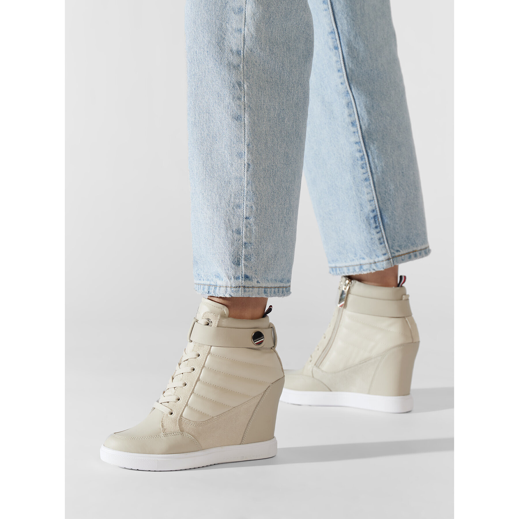 Tommy Hilfiger Sneakersy Wedge Sneaker Boot FW0FW06752 Béžová - Pepit.sk