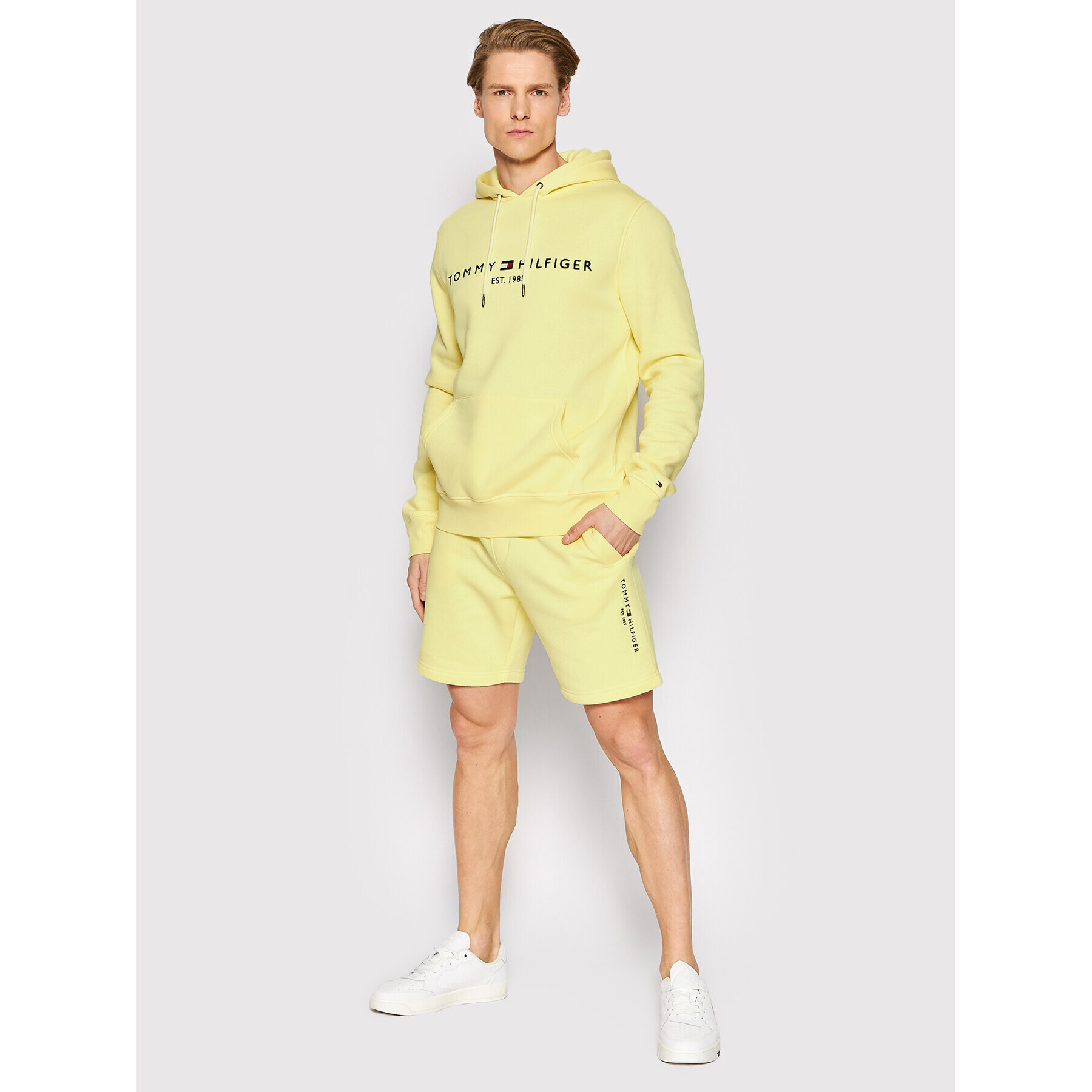 Tommy Hilfiger Športové kraťasy Logo MW0MW22198 Žltá Regular Fit - Pepit.sk