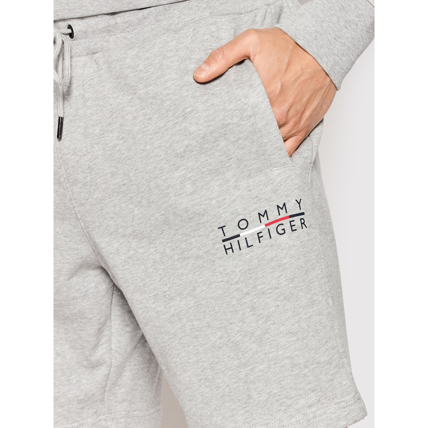 Tommy Hilfiger Športové kraťasy Square Logo MW0MW24152 Sivá Regular Fit - Pepit.sk