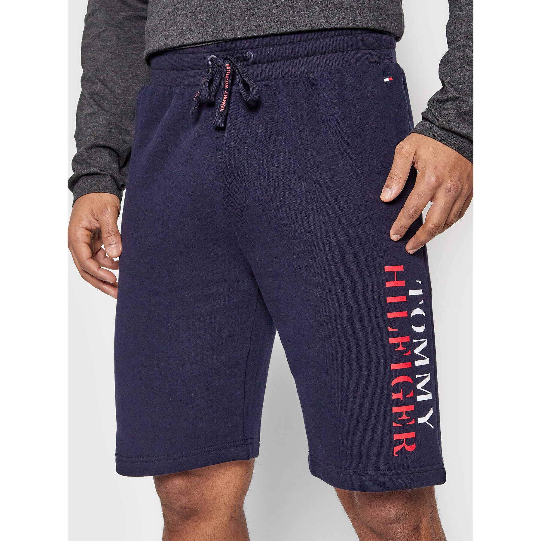 Tommy Hilfiger Športové kraťasy Track UM0UM02383 Tmavomodrá Regular Fit - Pepit.sk