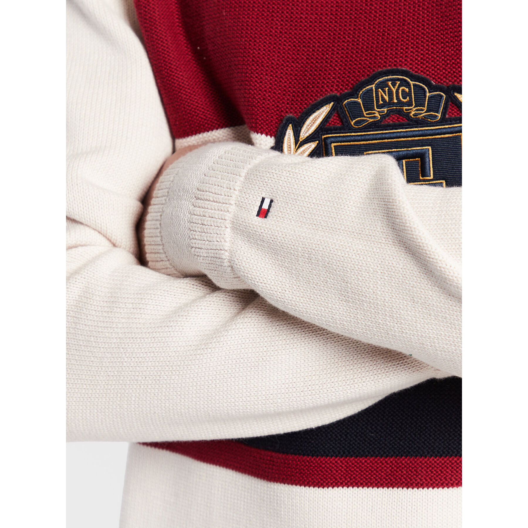 Tommy Hilfiger Sveter Seasonal Crest Stripe MW0MW29050 Écru Relaxed Fit - Pepit.sk