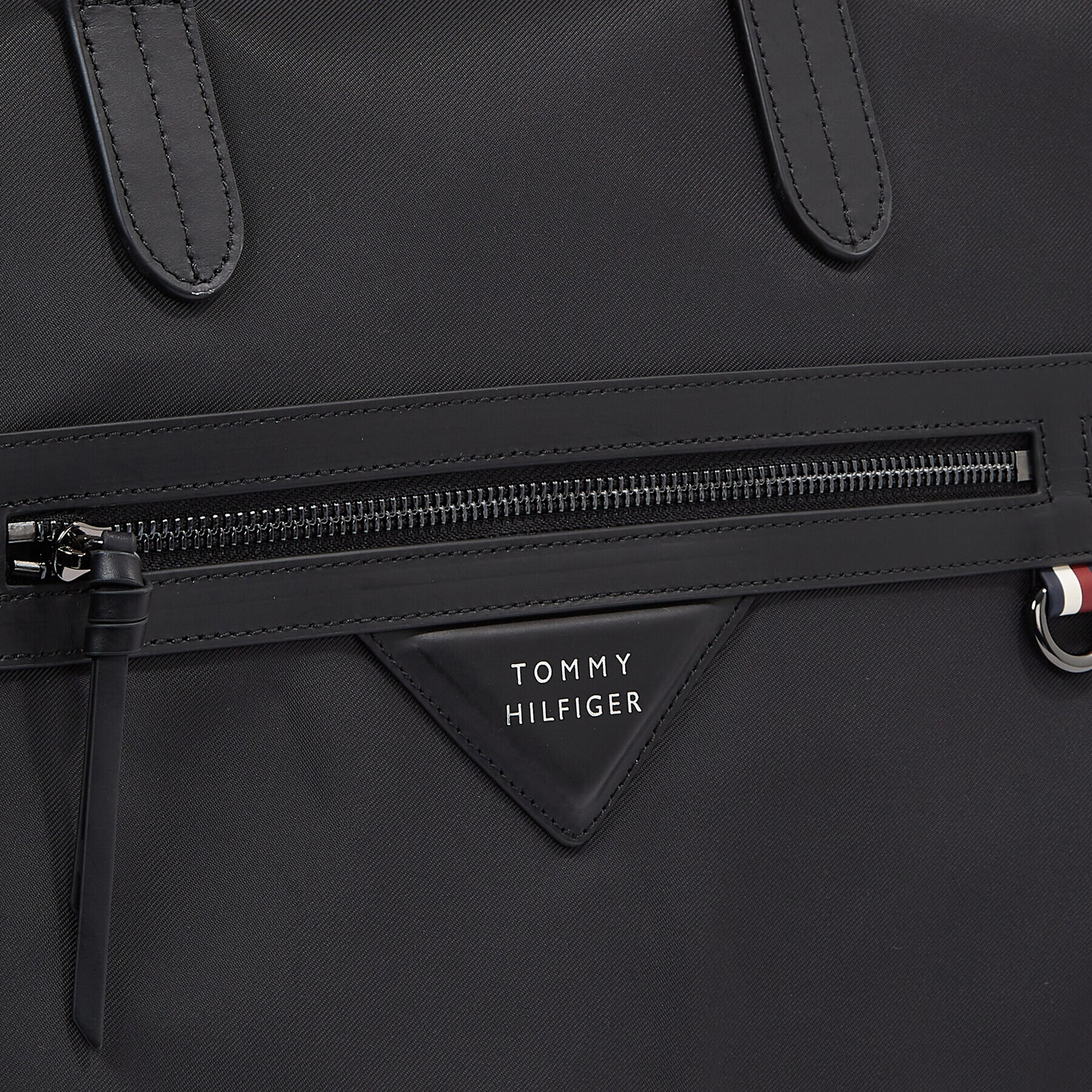 Tommy Hilfiger Taška Th Classic Prep Duffle AM0AM11527 Čierna - Pepit.sk