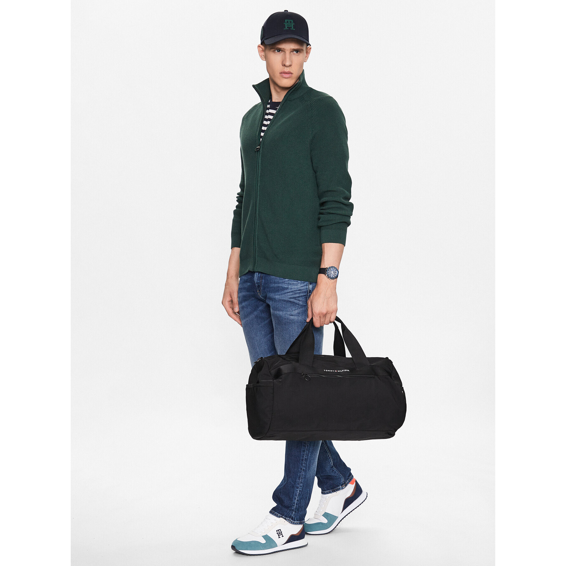 Tommy Hilfiger Taška Th Horizon Duffle AM0AM10549 Čierna - Pepit.sk