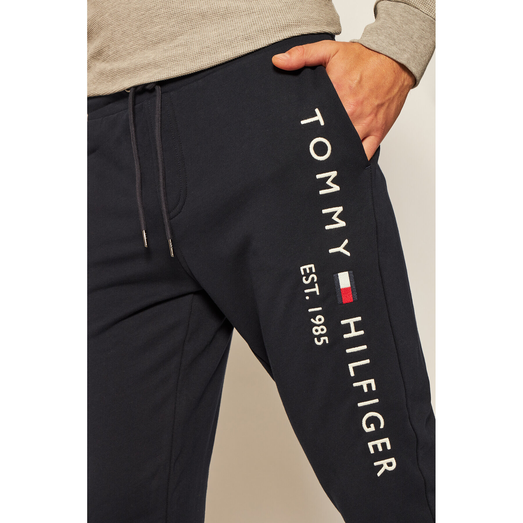 Tommy Hilfiger Teplákové nohavice Basic Branded MW0MW08388 Tmavomodrá Regular Fit - Pepit.sk